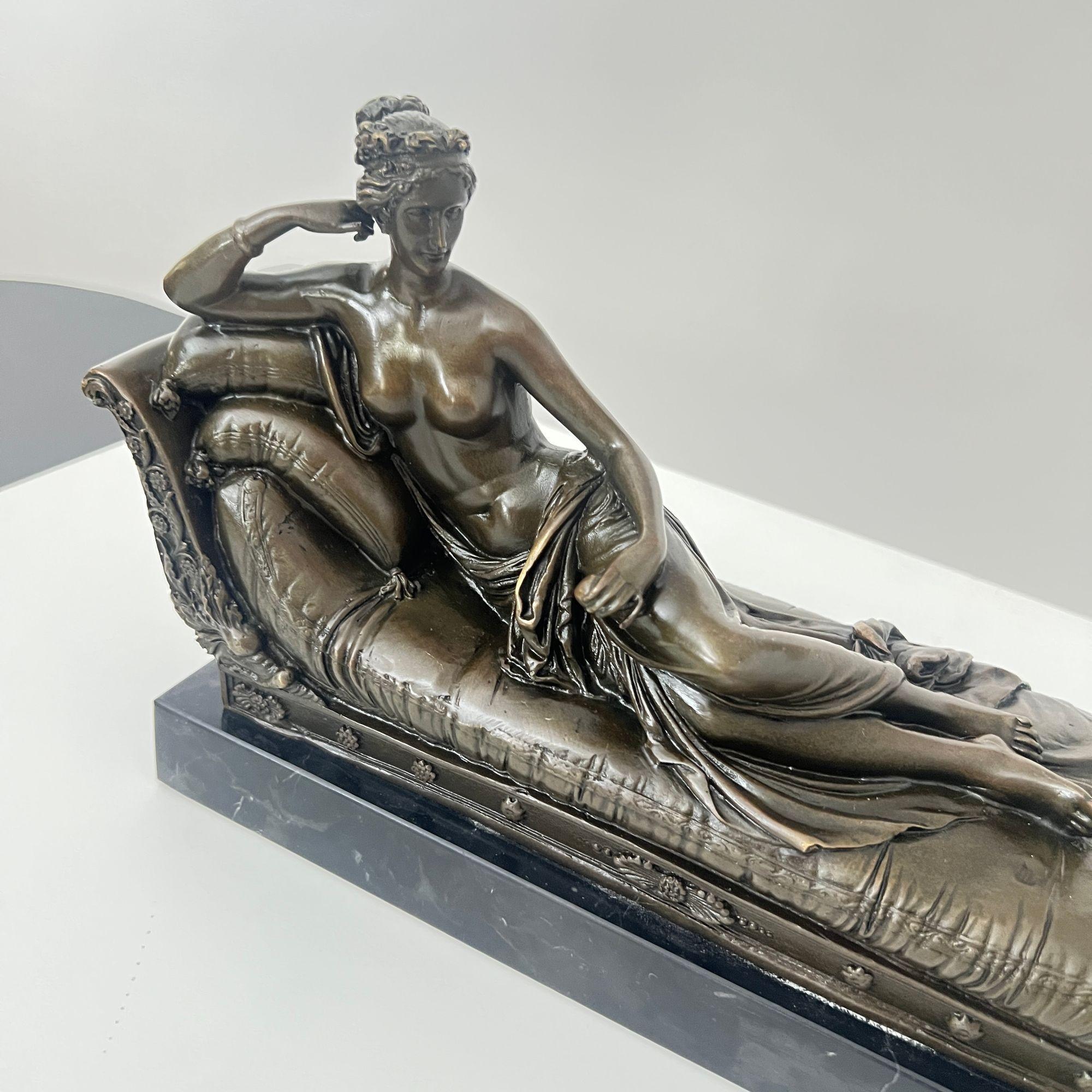 Solid bronze figure of a woman reclining on a sofa, “Paolina Bonaparte as Venus Victrix” – a famous motif by A. Canova, from Paris, probably around 1950.
Engraved on the plinth “A. Canova” (Antonio Canova, 1757–1822), probably the most famous