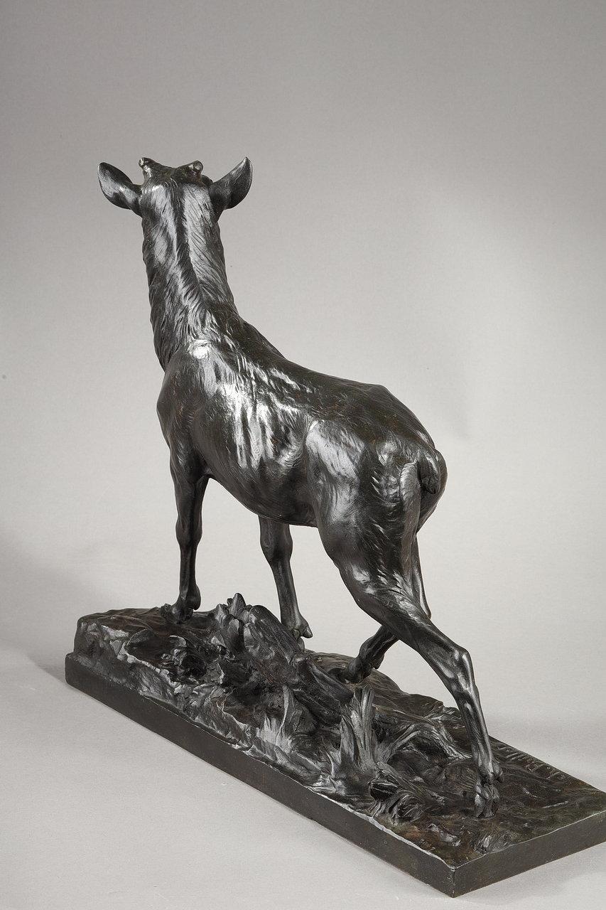Français  Sculpture en bronze « Big stag after its moult » (Le grand cerf d'après sa moult), C. Paillet, XXe siècle  en vente