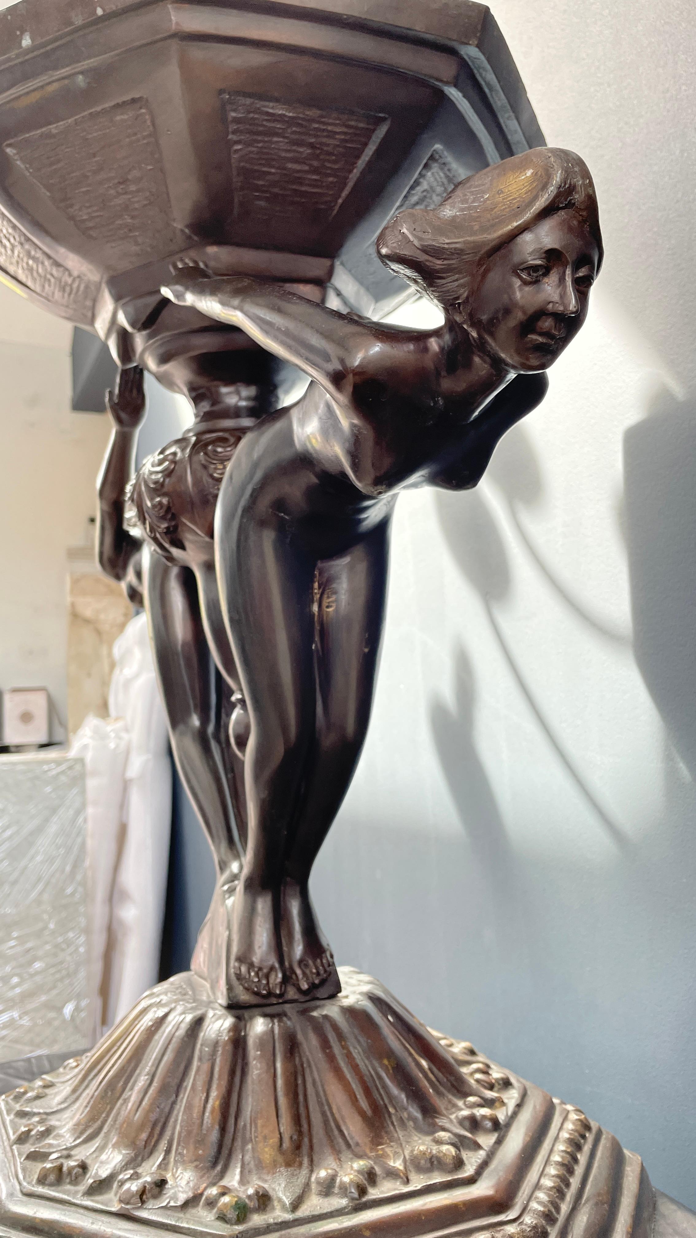 Art déco Bague d'oiseau en bronze de l'artiste répertorié Joseph « Guiseppe » d'Aste, vers les années 1920 en vente