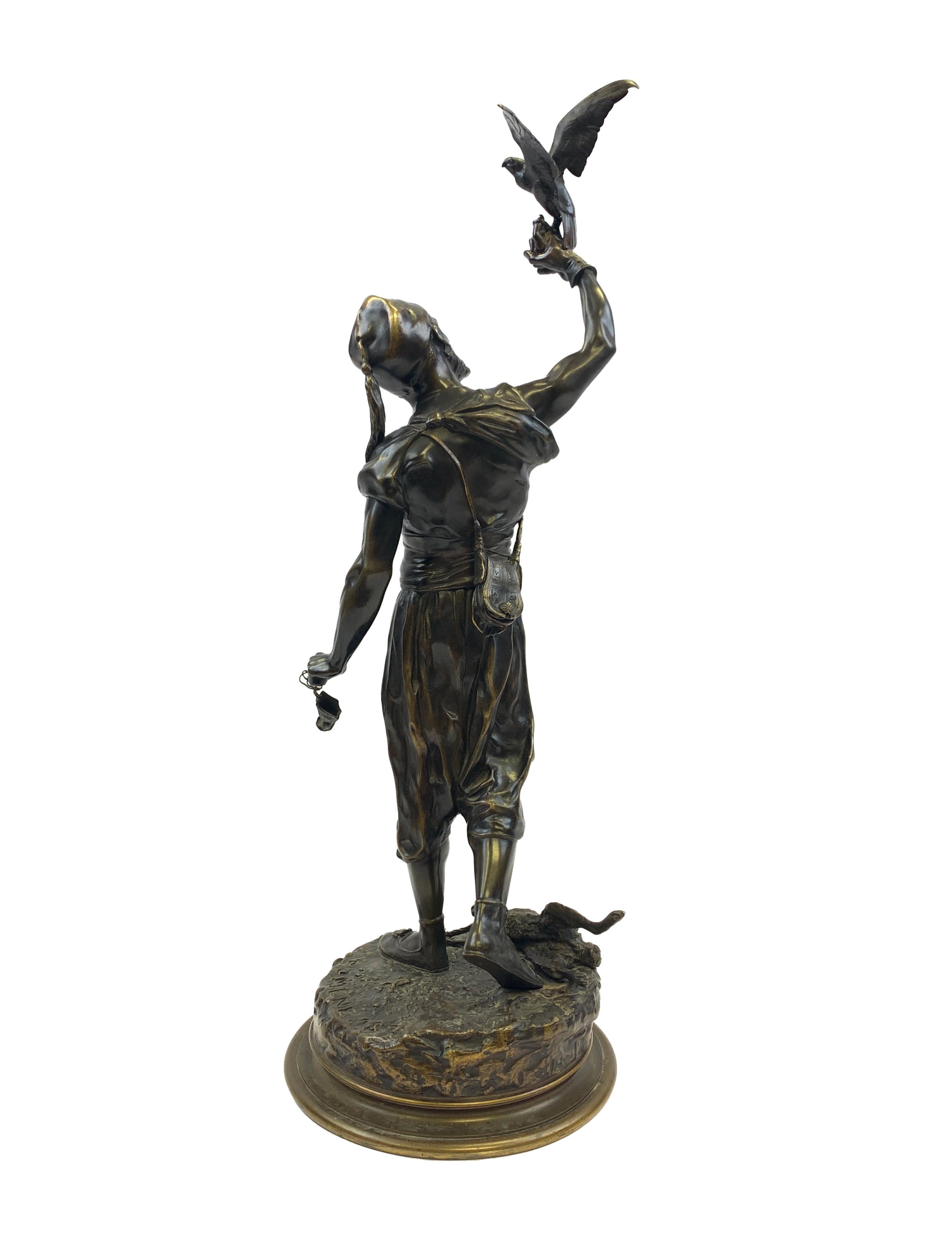 Français Sculpture en bronze de Pierre Jules Mne, Le fauconnier arabe en vente