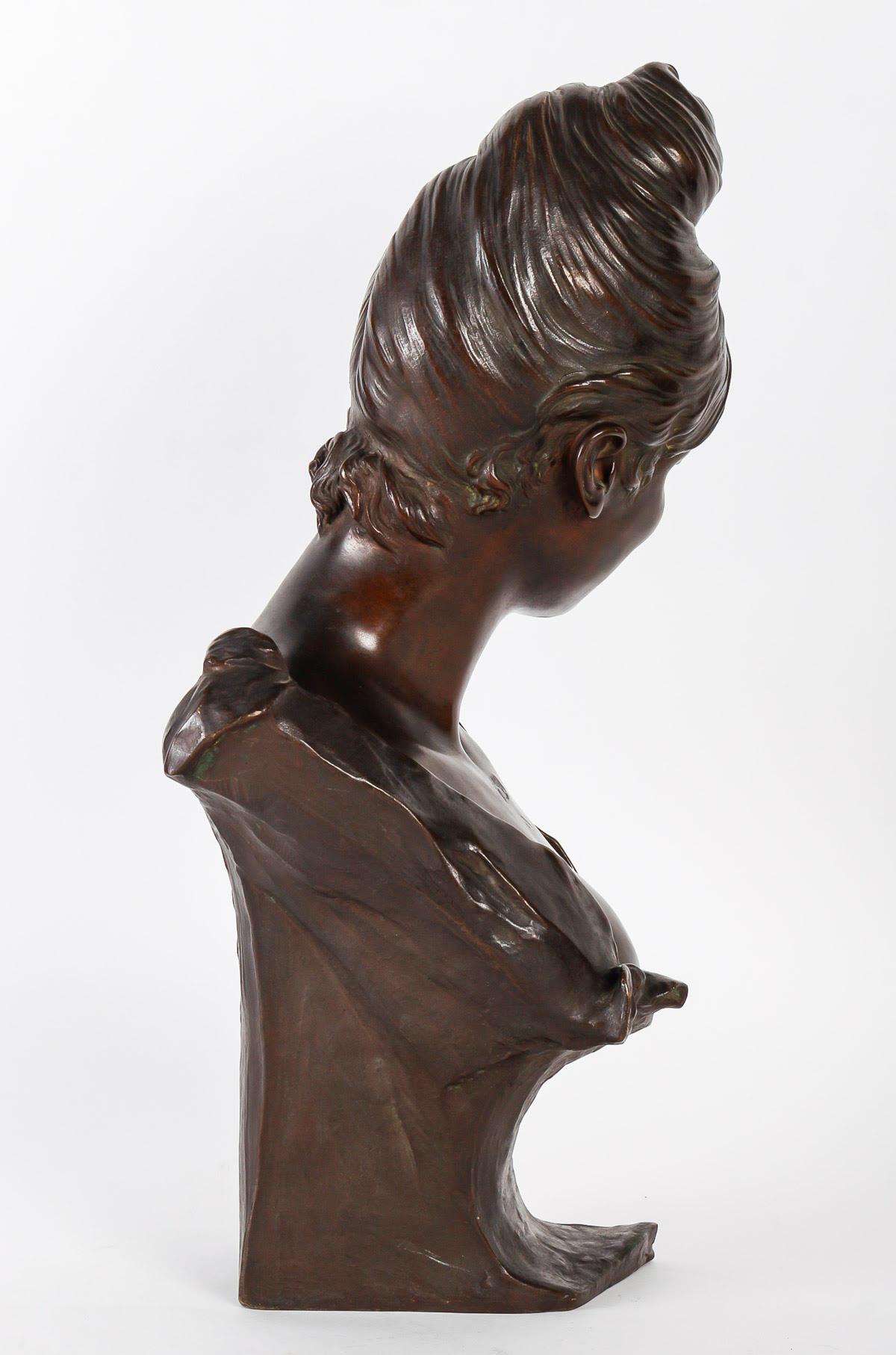 Bronze sculpture by Van Der Straeten, circa 1885, Napoleon III.

Bronze bust of Jeune femme, Napoleon III period sculpture, 19th century, Paris, circa 1885 by Van Der Straeten .

Dimensions: h: 46cm, w: 27cm, d: 24cm