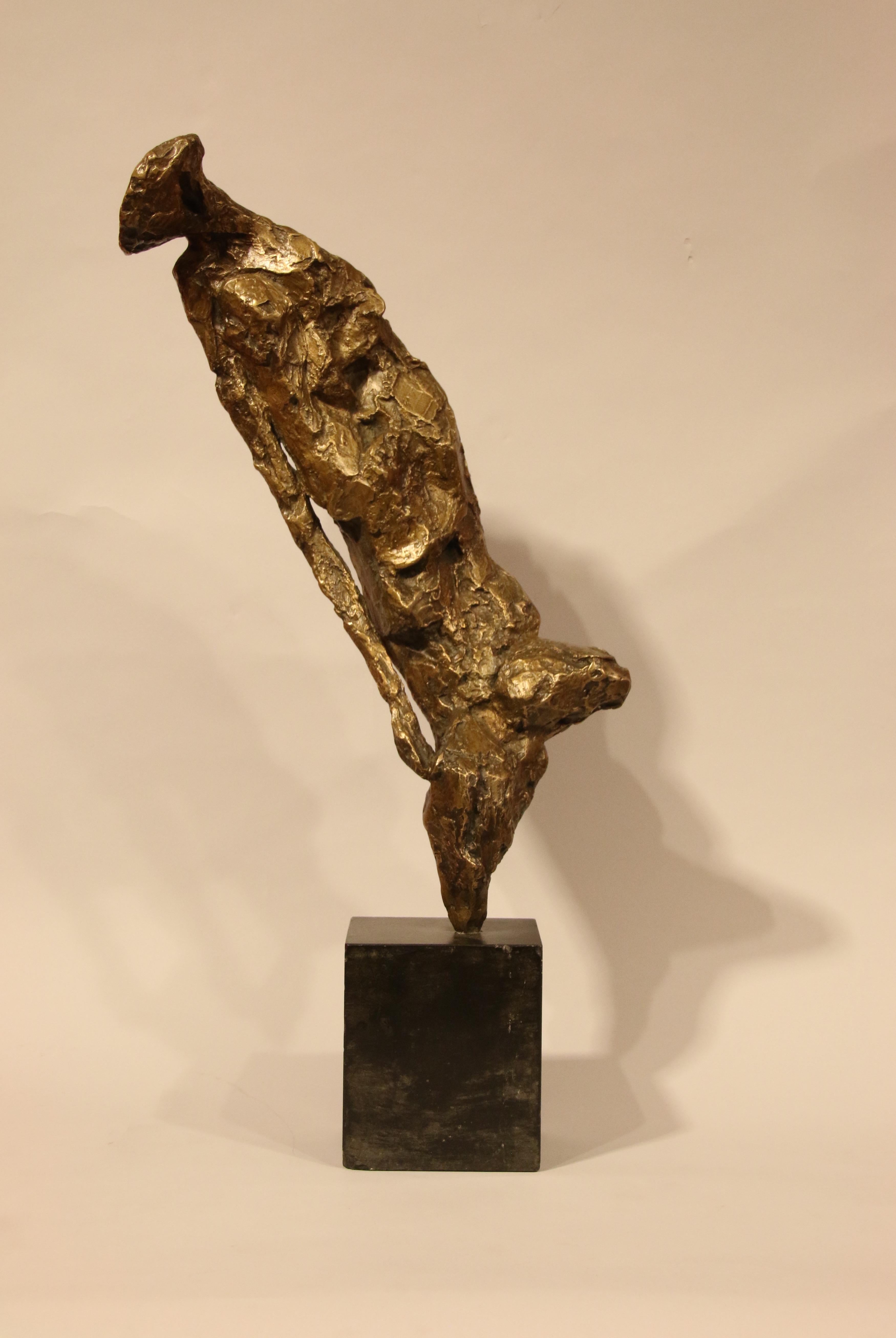 Bronze with honey-gold patination. 
Fixed on a slate base. 
Signed at the back Koch, 1/4.