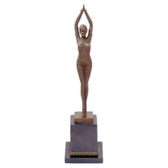 Escultura de Bronce, Escultura Contemporánea Firmada D.H Chiparus, Siglo XXI.