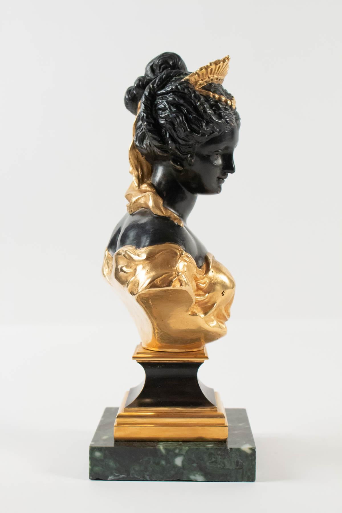 Bronze sculpture double patinas, brown and golden 19th century, Napoleon III period, antiquity, marble base, art object.
Measures: H 28cm, L 13cm, P 13cm.