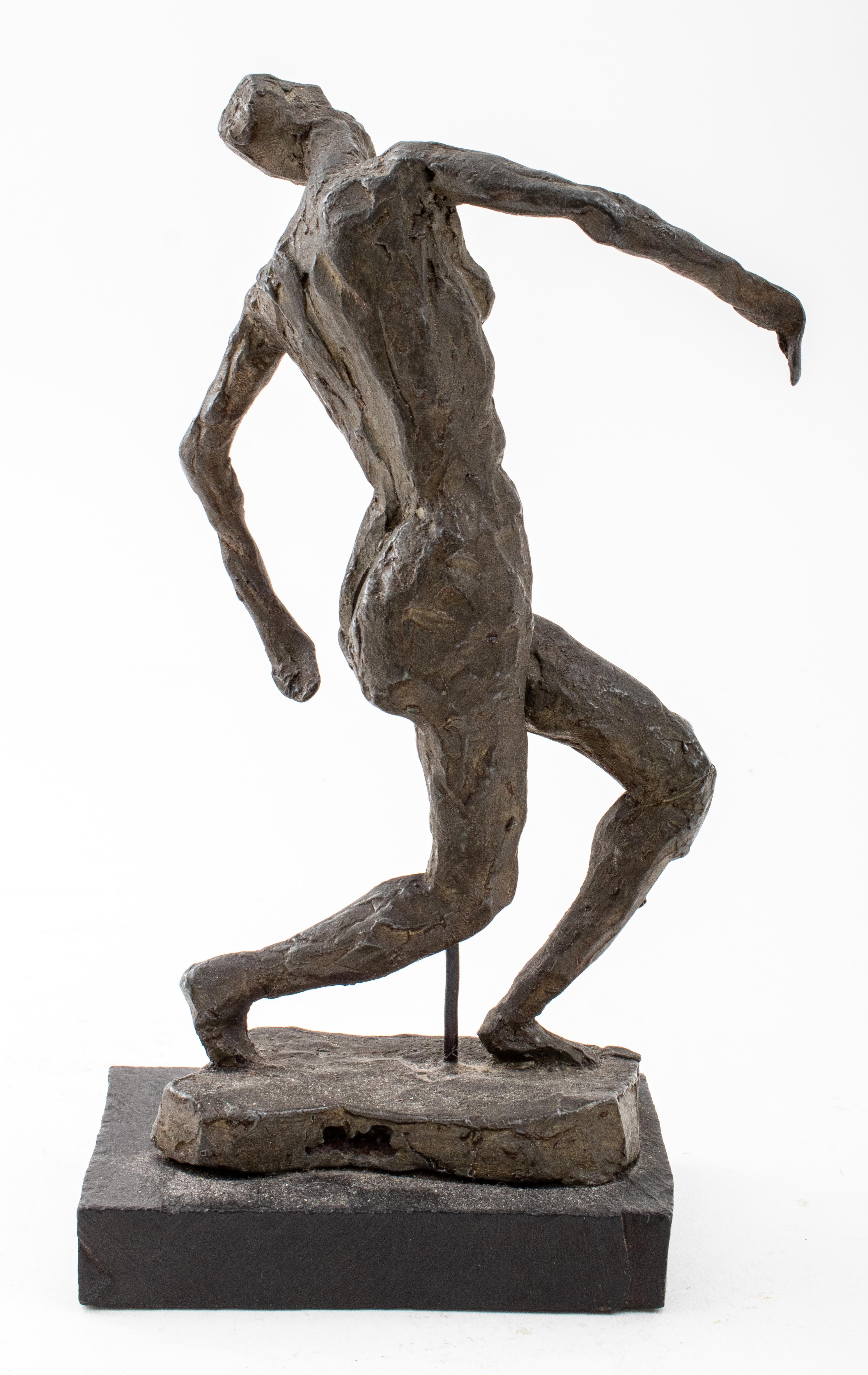 Bronze Sculpture de danseuse féminine d'après Edgar Degas EK 61 signée  en vente