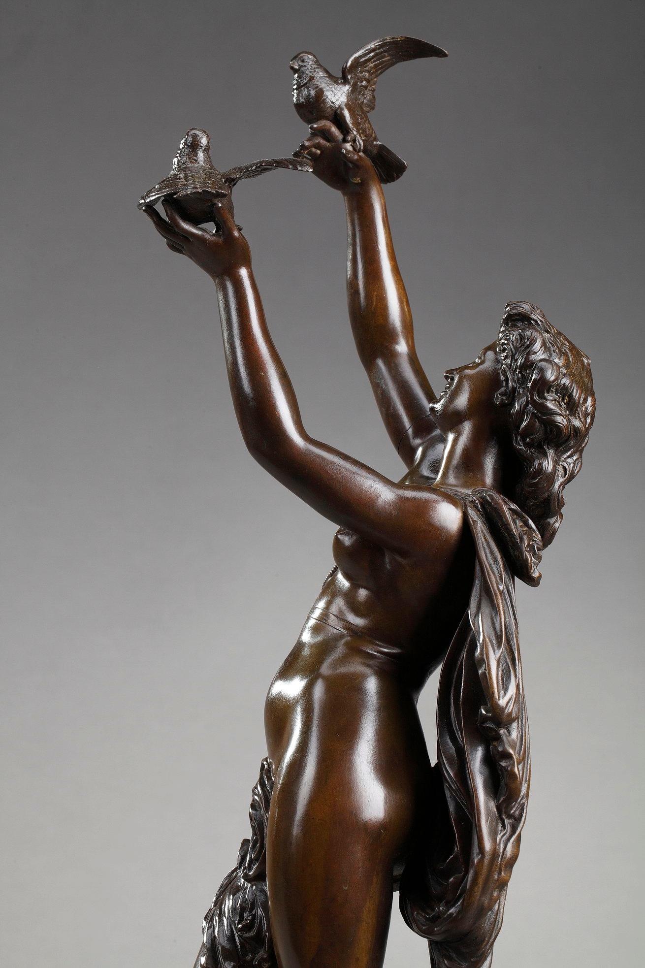 Sculpture en bronze Femme Aux Colombes de Charles-Alphonse Gumery en vente 6