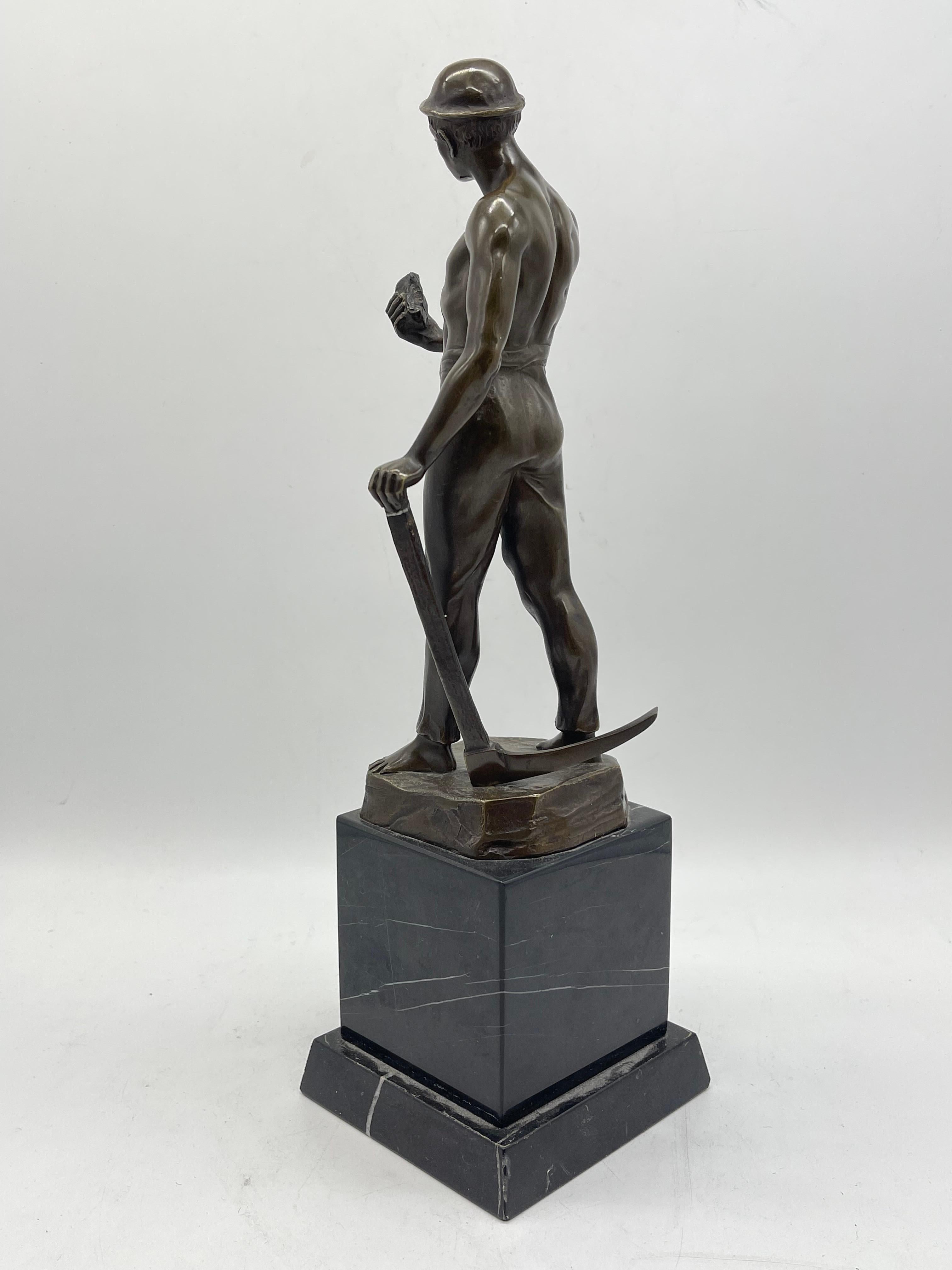 Bronze Sculpture / Figure Miners on marble base probably Germany In Good Condition For Sale In Berlin, DE
