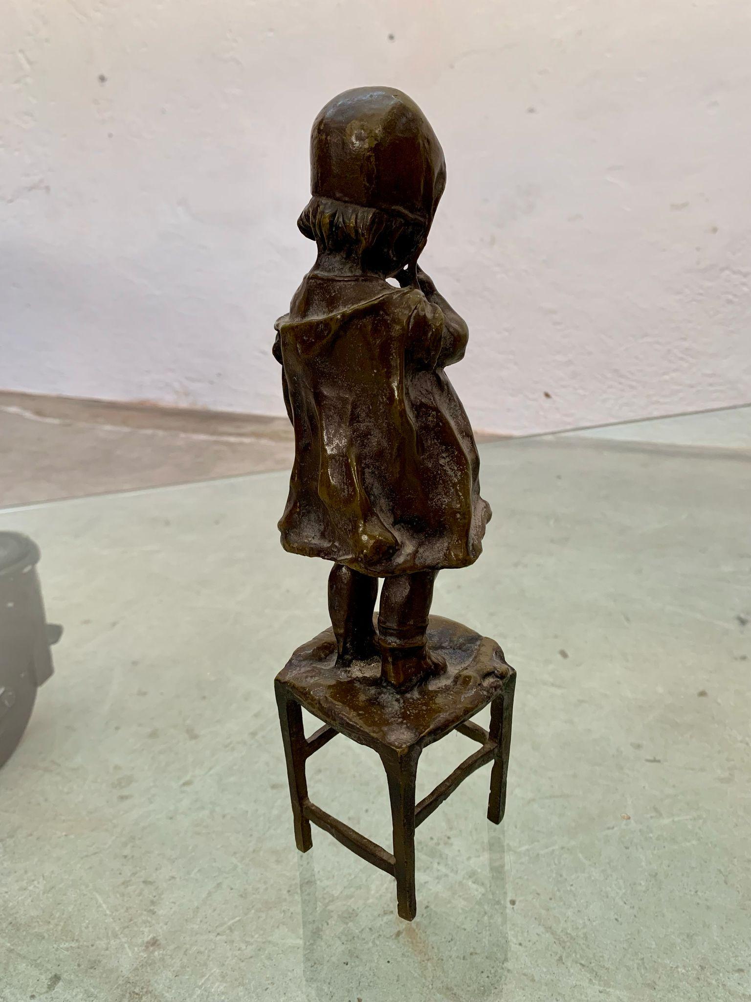 Bronze sculpture 