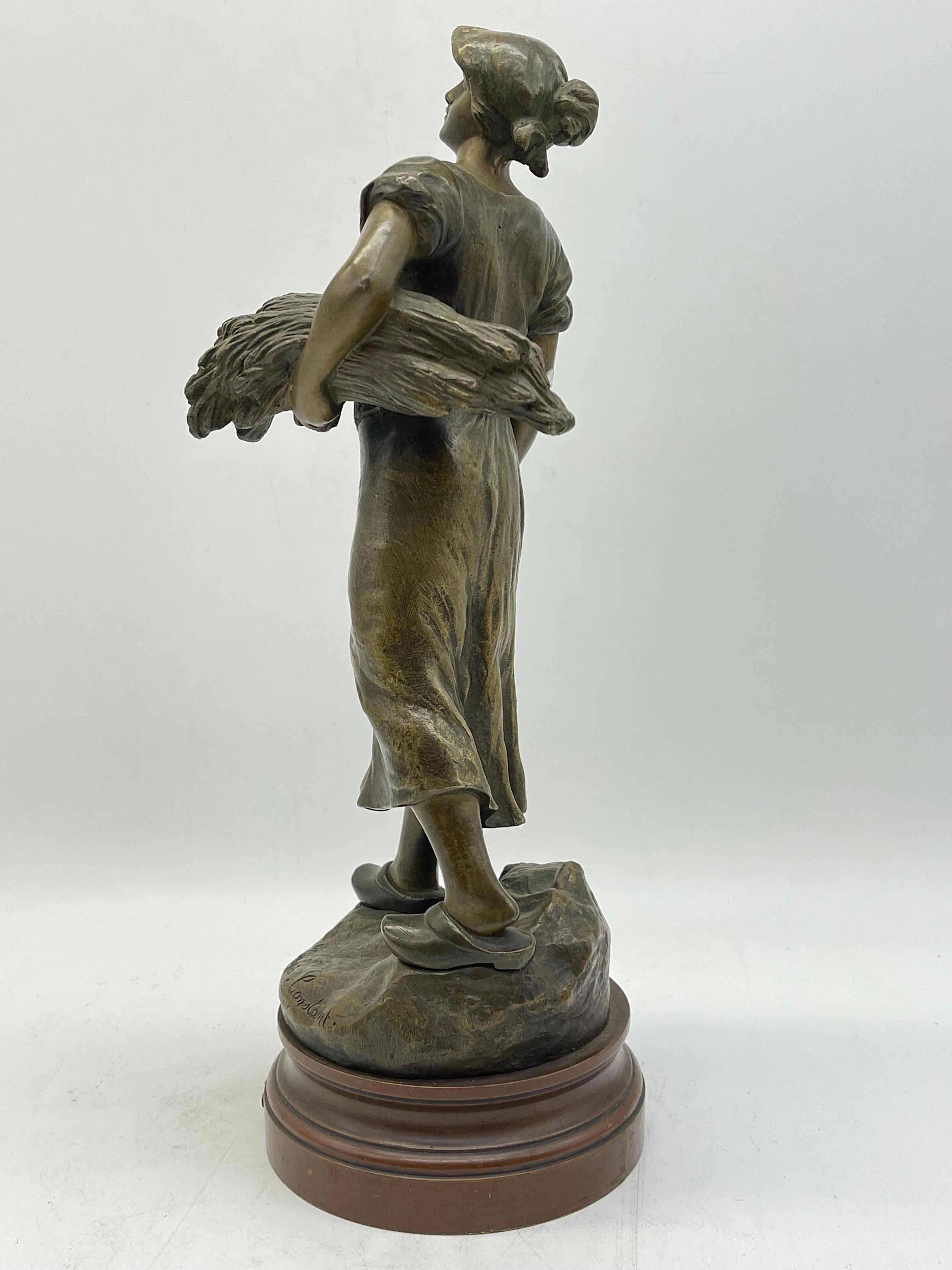 Hand-Crafted Bronze sculpture Glaneuse signed Maurice Constant around 1890 For Sale