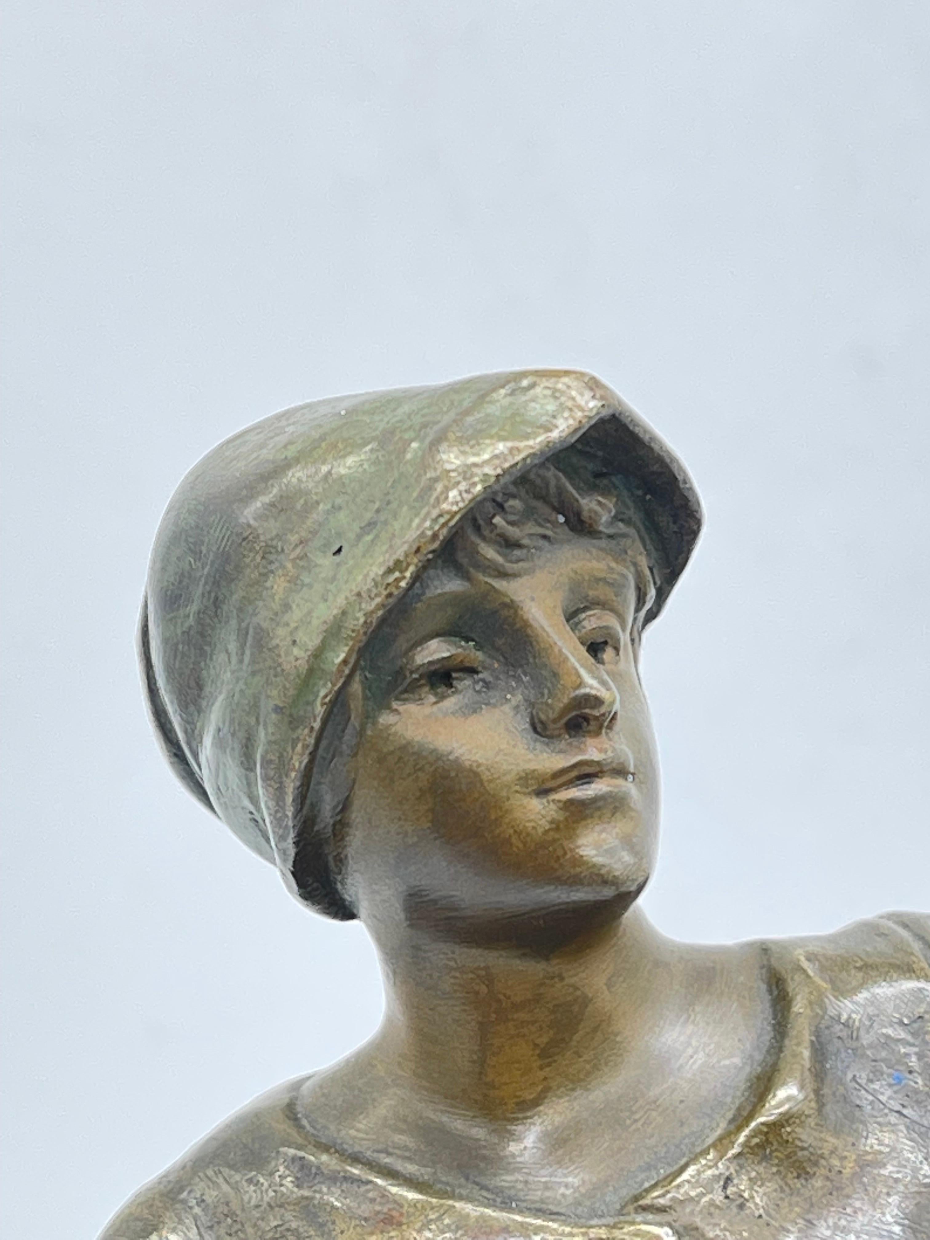 Bronze sculpture Glaneuse signed Maurice Constant around 1890 For Sale 2