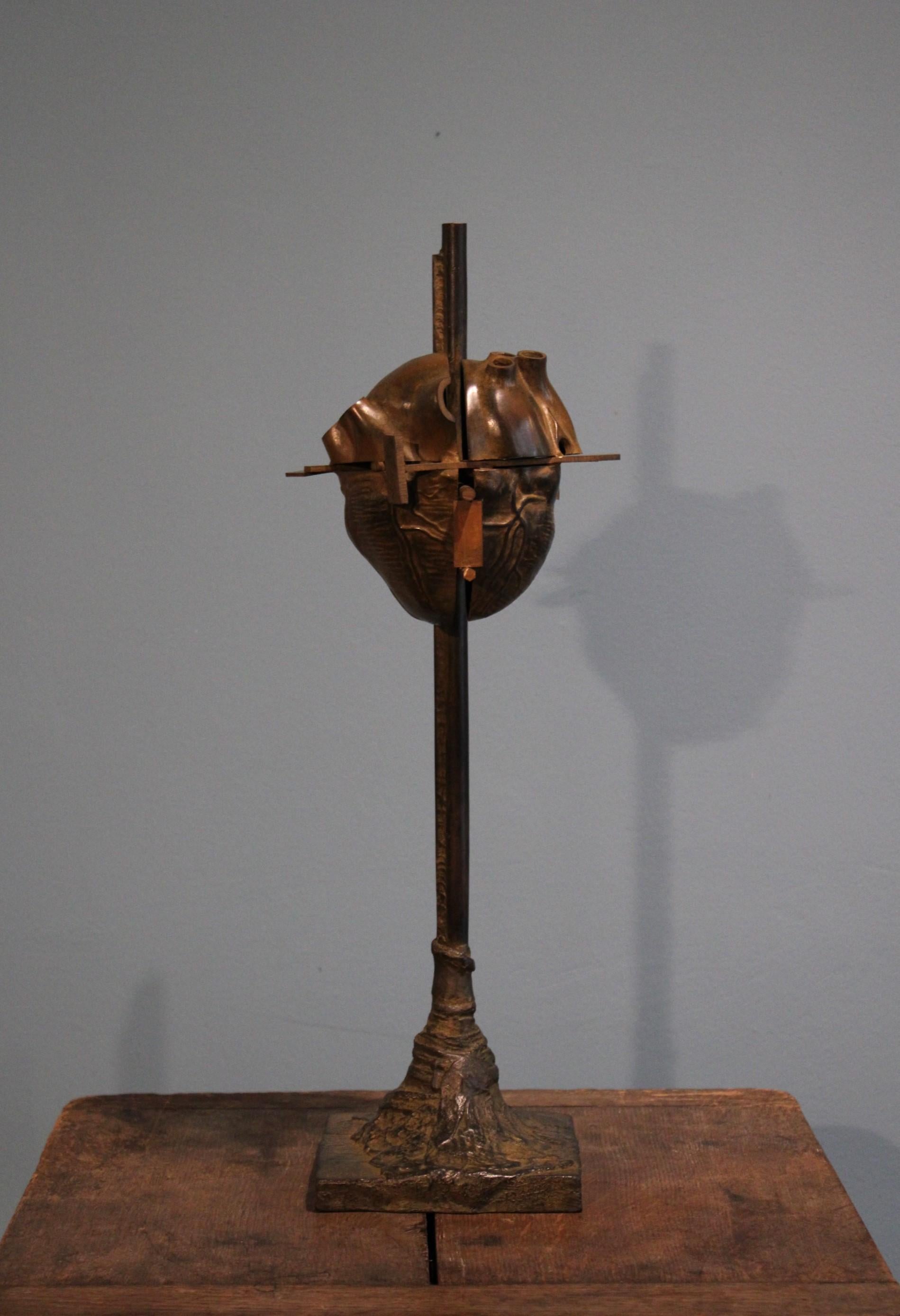Bronze by César (1921-1998), Heart burst, 1986.
Bocquel founder, bronze signed and numroted 967/1500.

Height : 53 cm
Width : 18 cm
Depth : 18 cm
Base : 15 x 15 cm.

 
