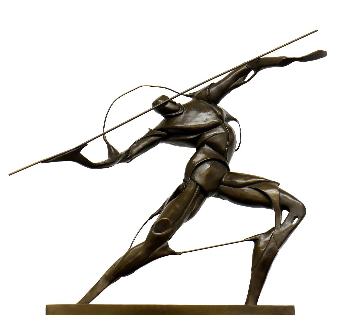 Escultura de bronce al gusto de Umberto Boccioni en venta 1