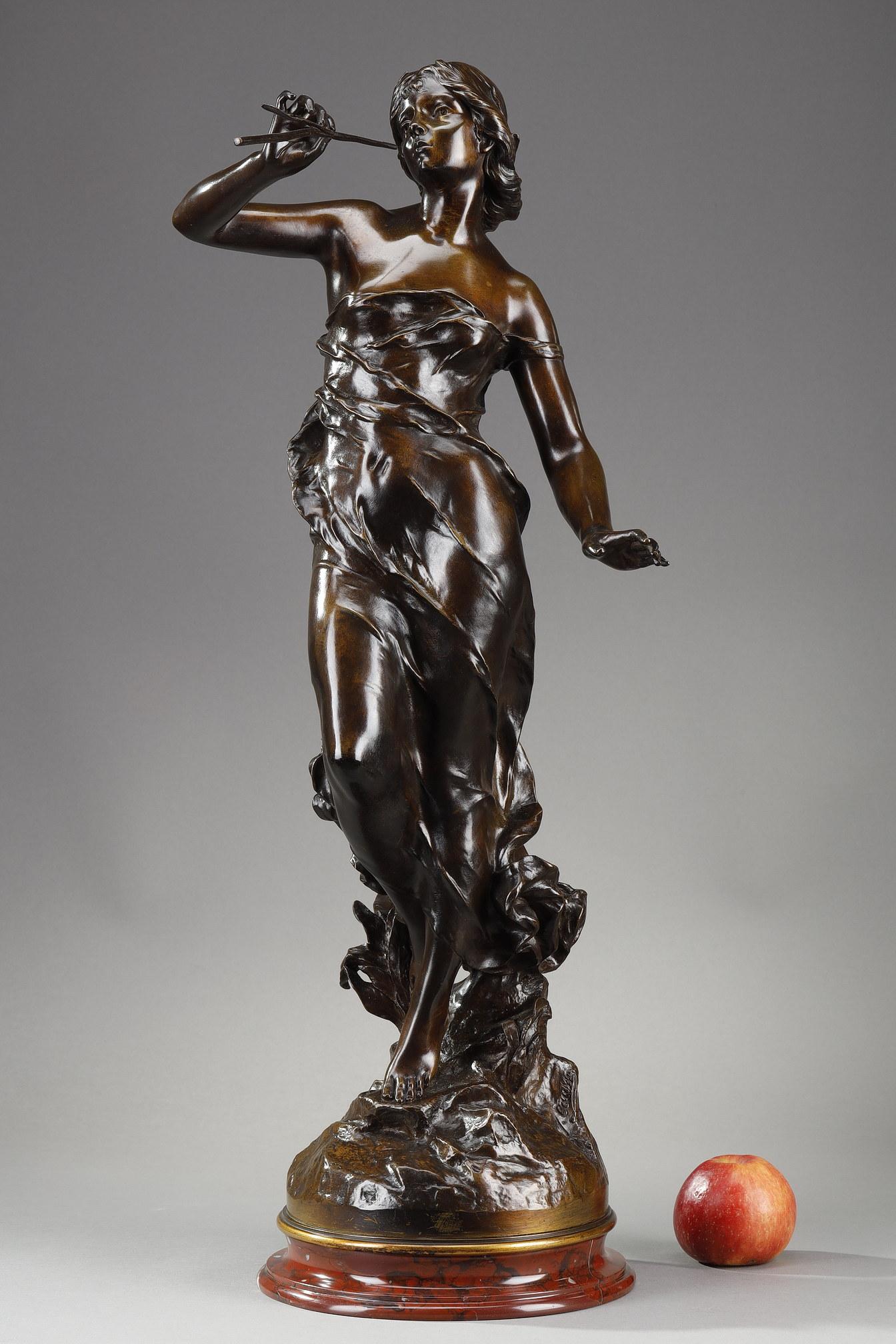 Scultura raffigurante 