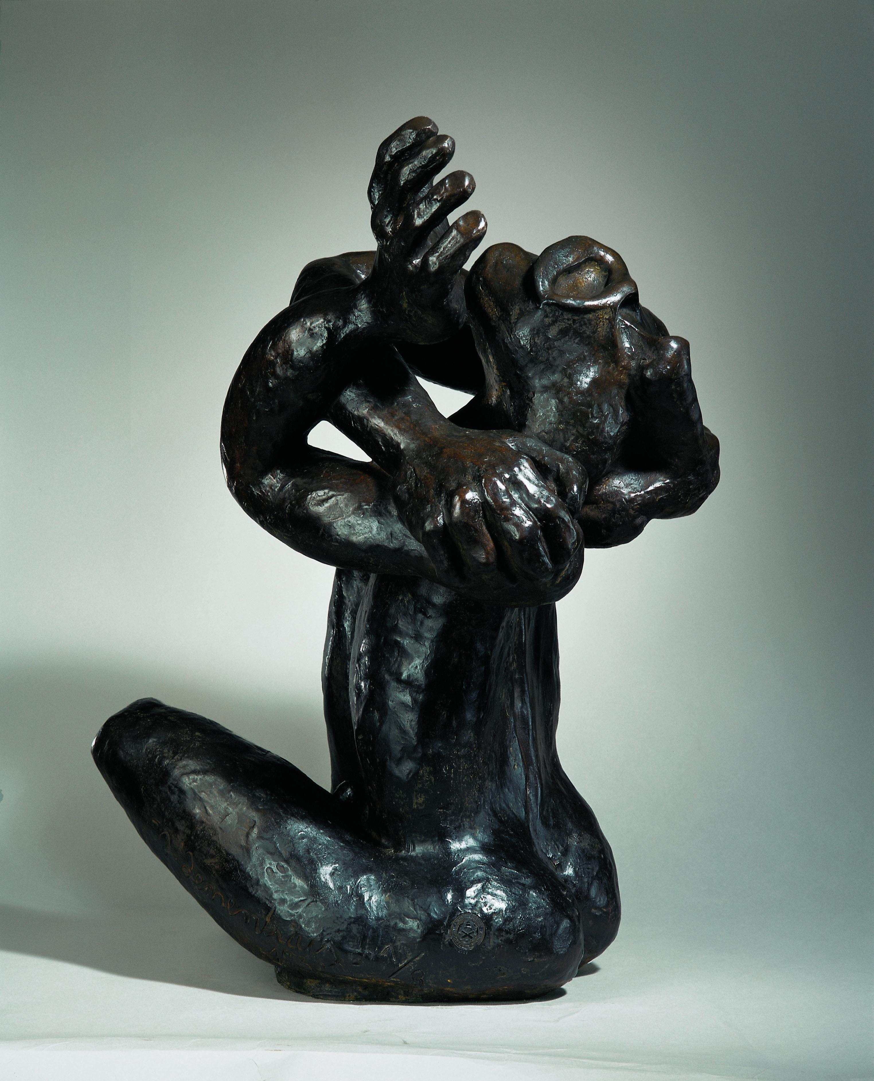 sculpture homme femme enlaces