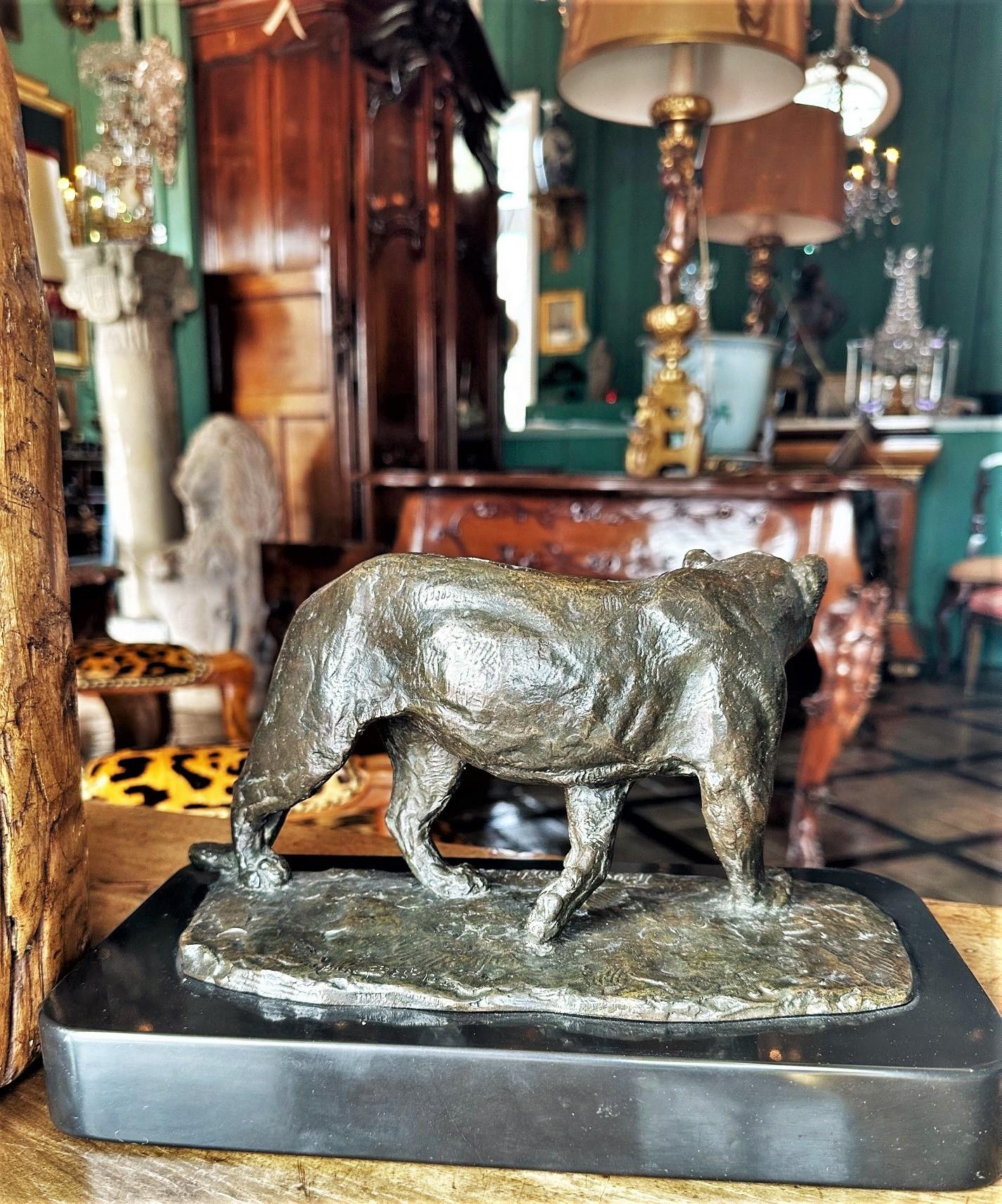 Sculpture française en bronze d'une lionne / Roger Godchaux & Susse Lost Wax Desk Art en vente 1