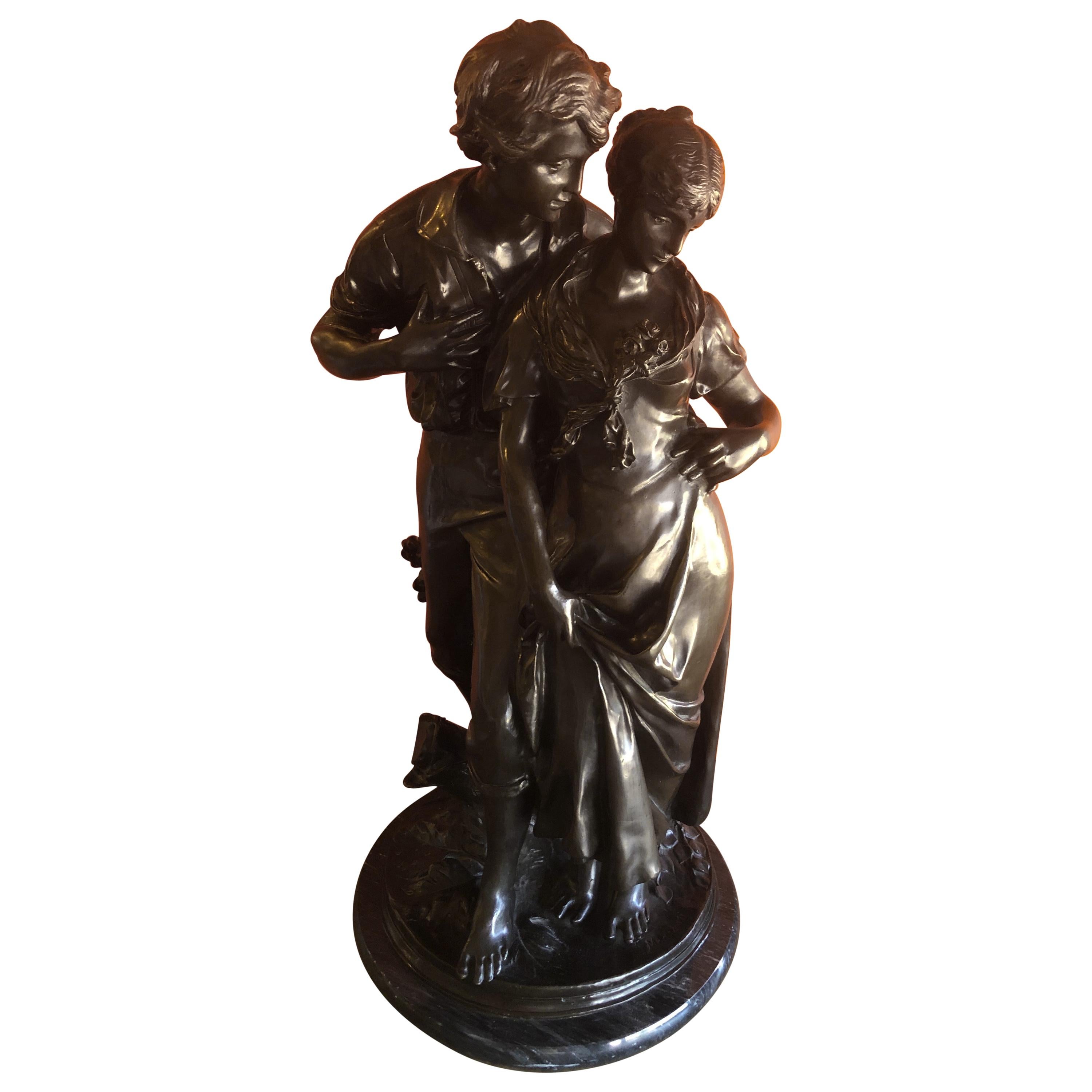 Sculpture en bronze "Lovers" de Luca Madrassi sur socle en marbre en vente