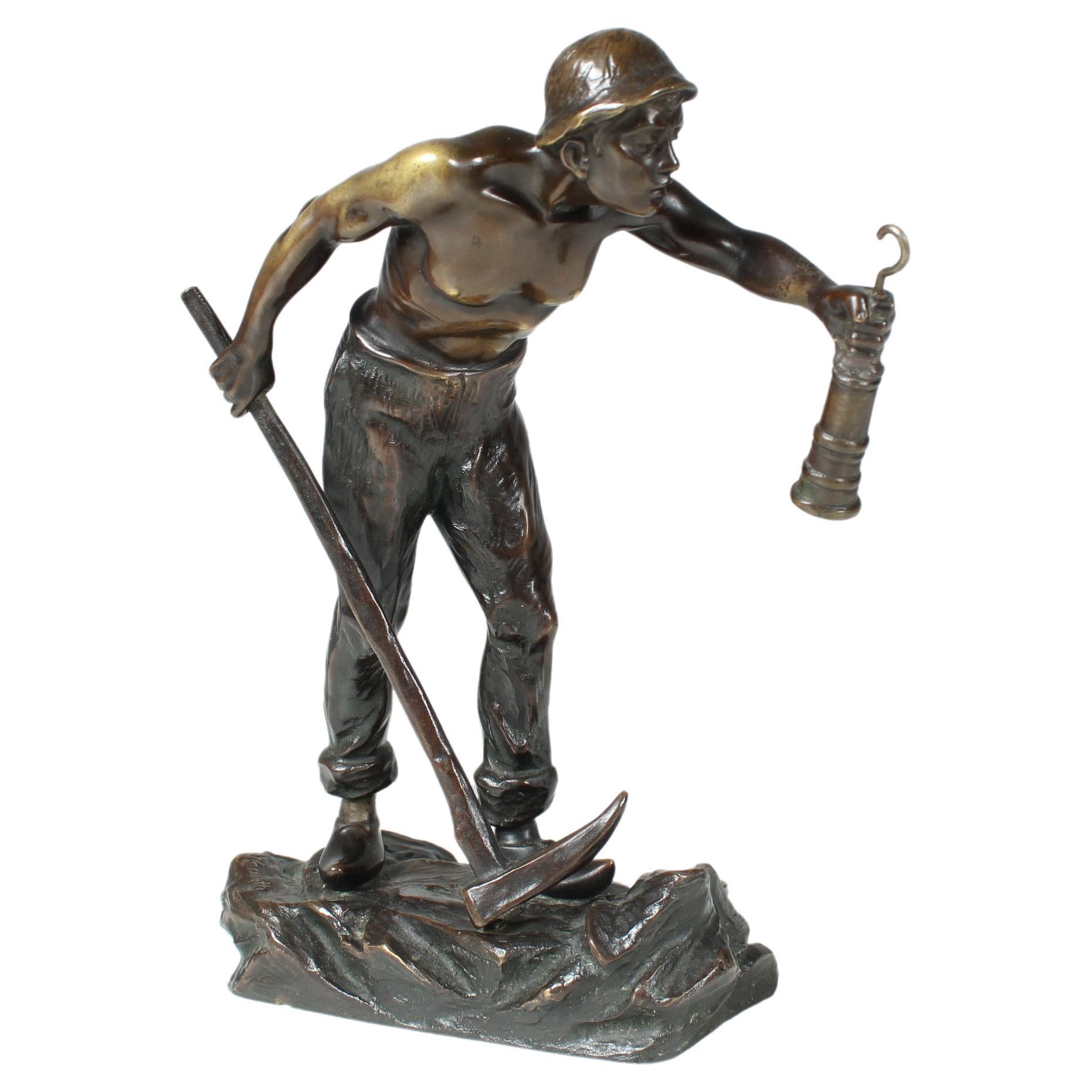 Sculpture en bronze, signée par l'artiste « W. Warmuth », évaluateur d' météorologique, Miner en vente