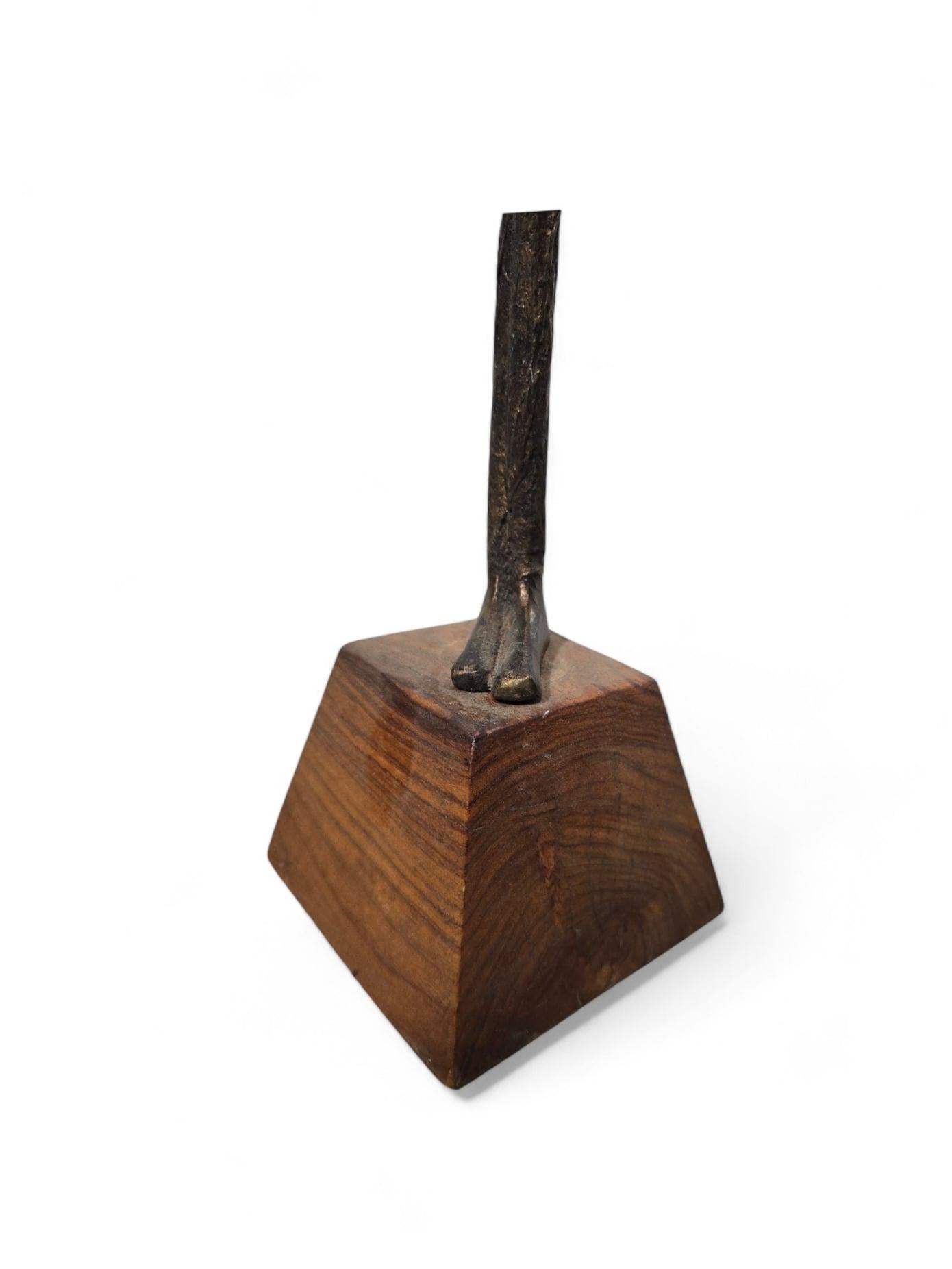 Scultura in bronzo  - Dimensioni: 110 x 13 x 13 cm in vendita 7