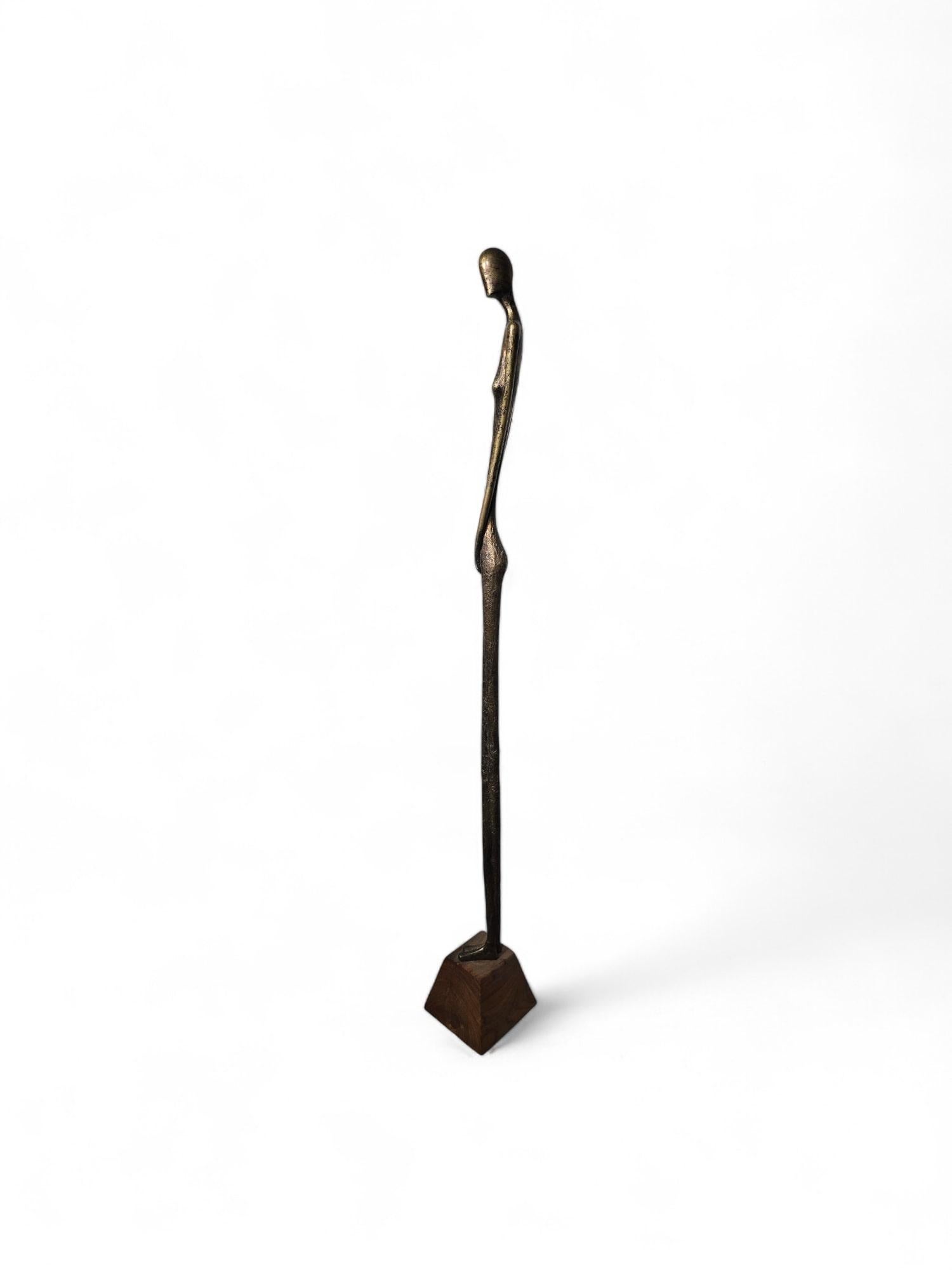 Bronzo Scultura in bronzo  - Dimensioni: 110 x 13 x 13 cm in vendita