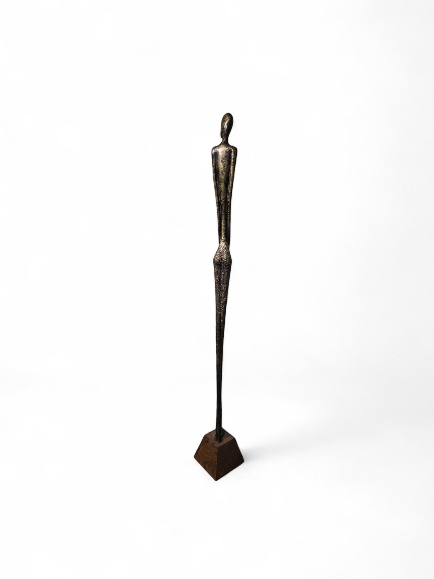 Scultura in bronzo  - Dimensioni: 110 x 13 x 13 cm in vendita 1
