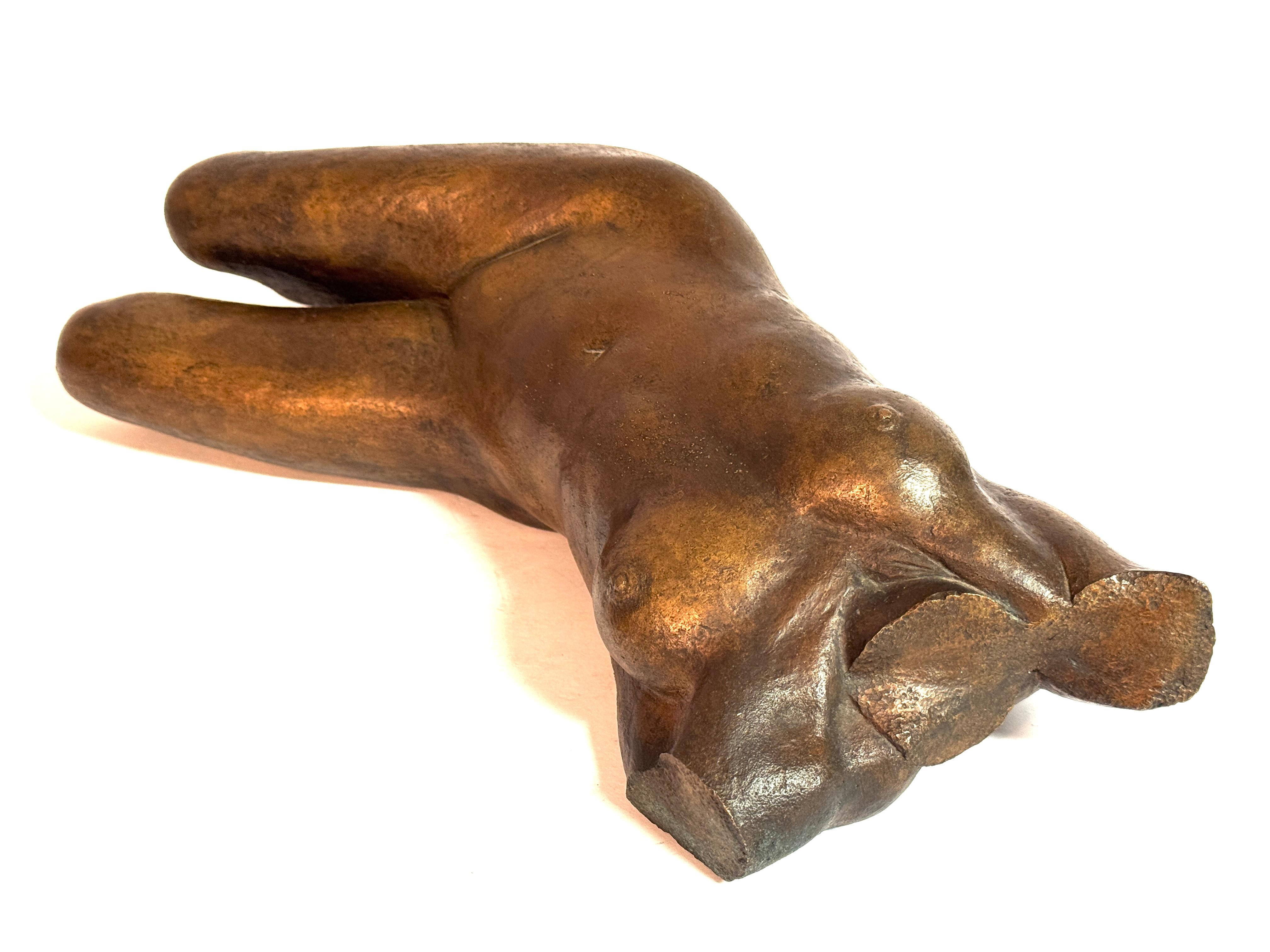 Scultura in bronzo Torso femminile nudo e reclinato Firmato 