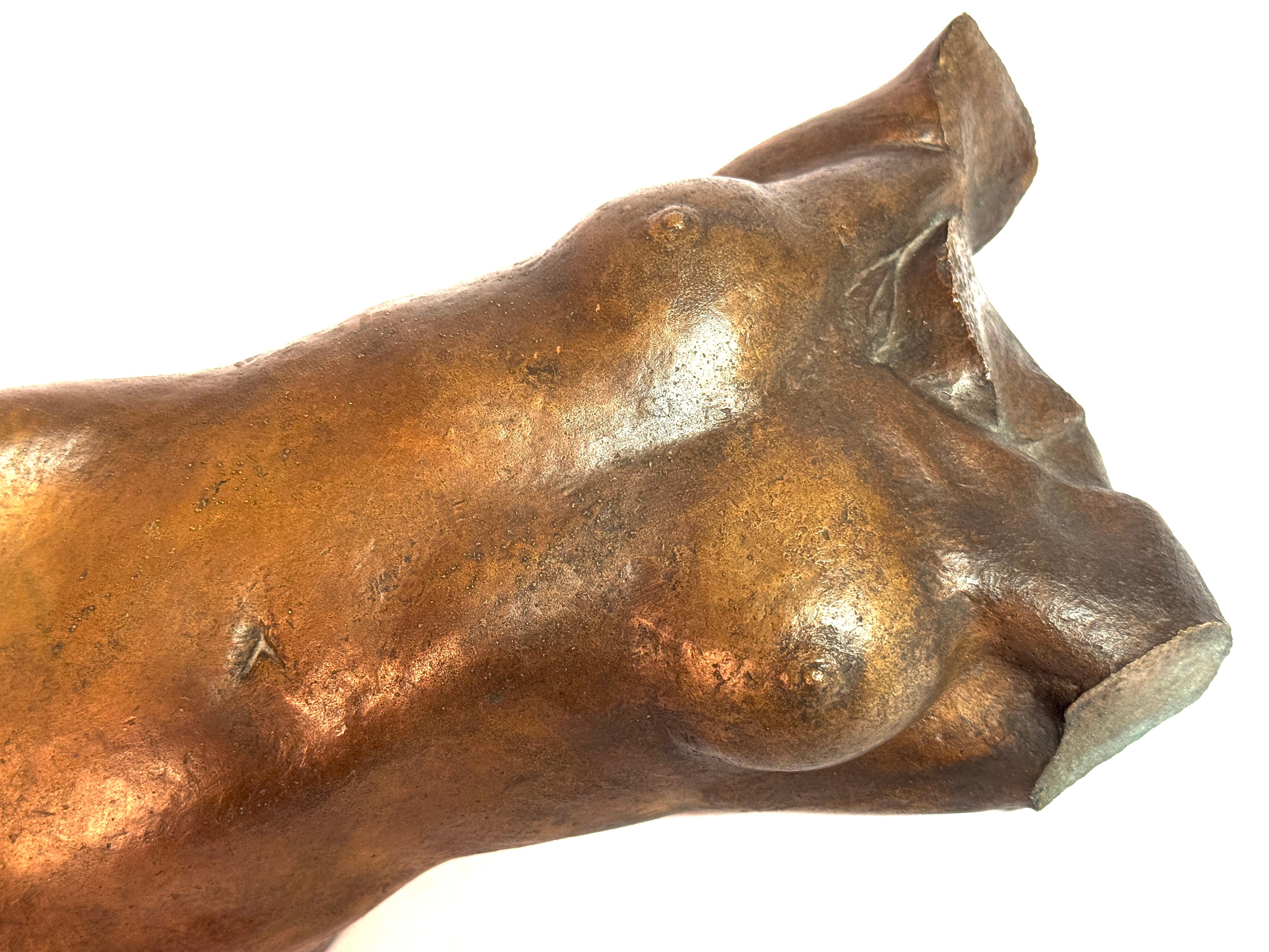 Scultura in bronzo Torso femminile nudo e reclinato Firmato 