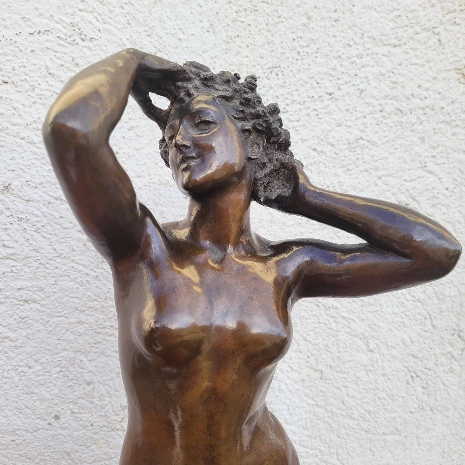 Bronze Sculpture, Nude Woman, Circa 1900 For Sale 2