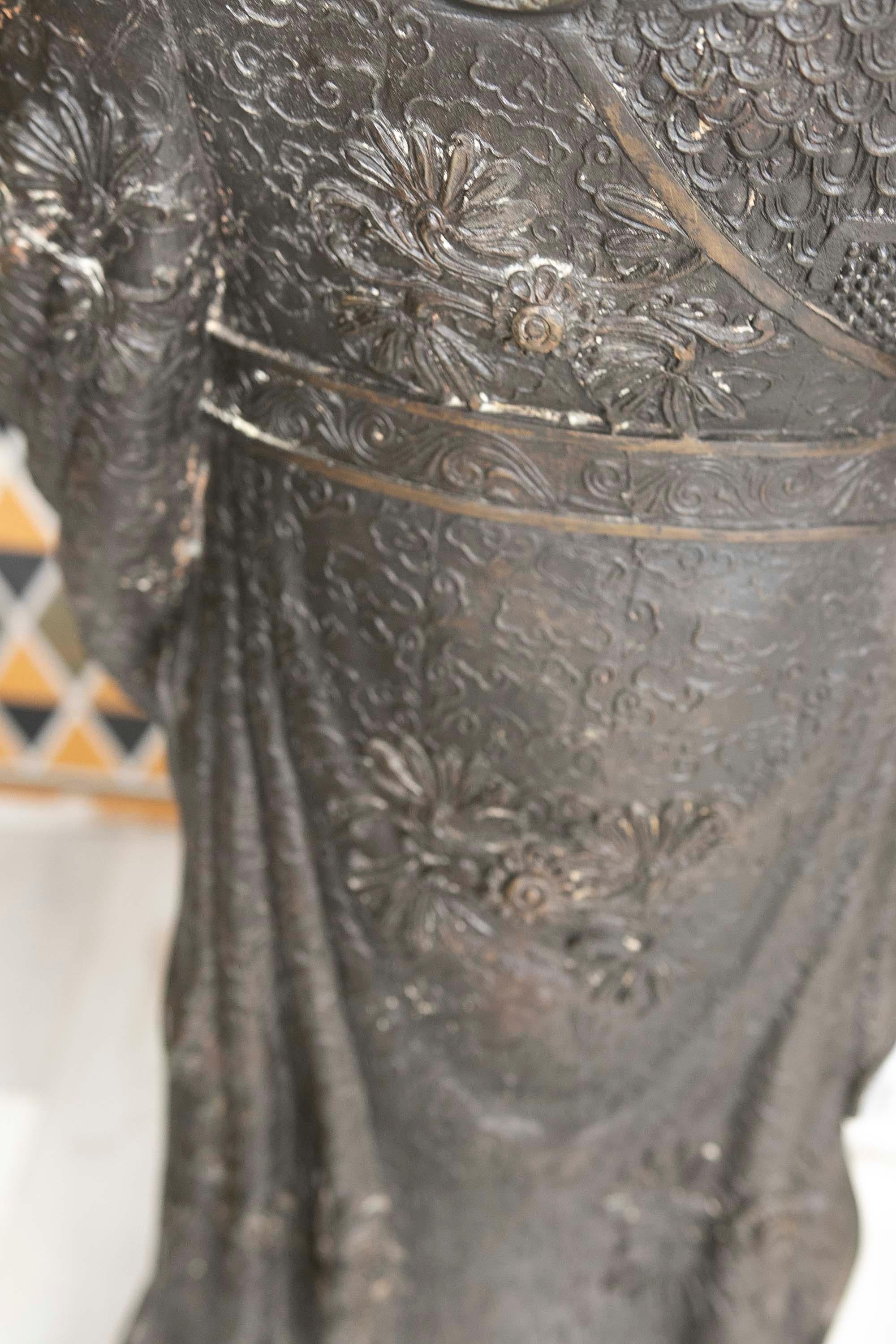 Sculpture en bronze d'un moine bouddhiste en vente 12