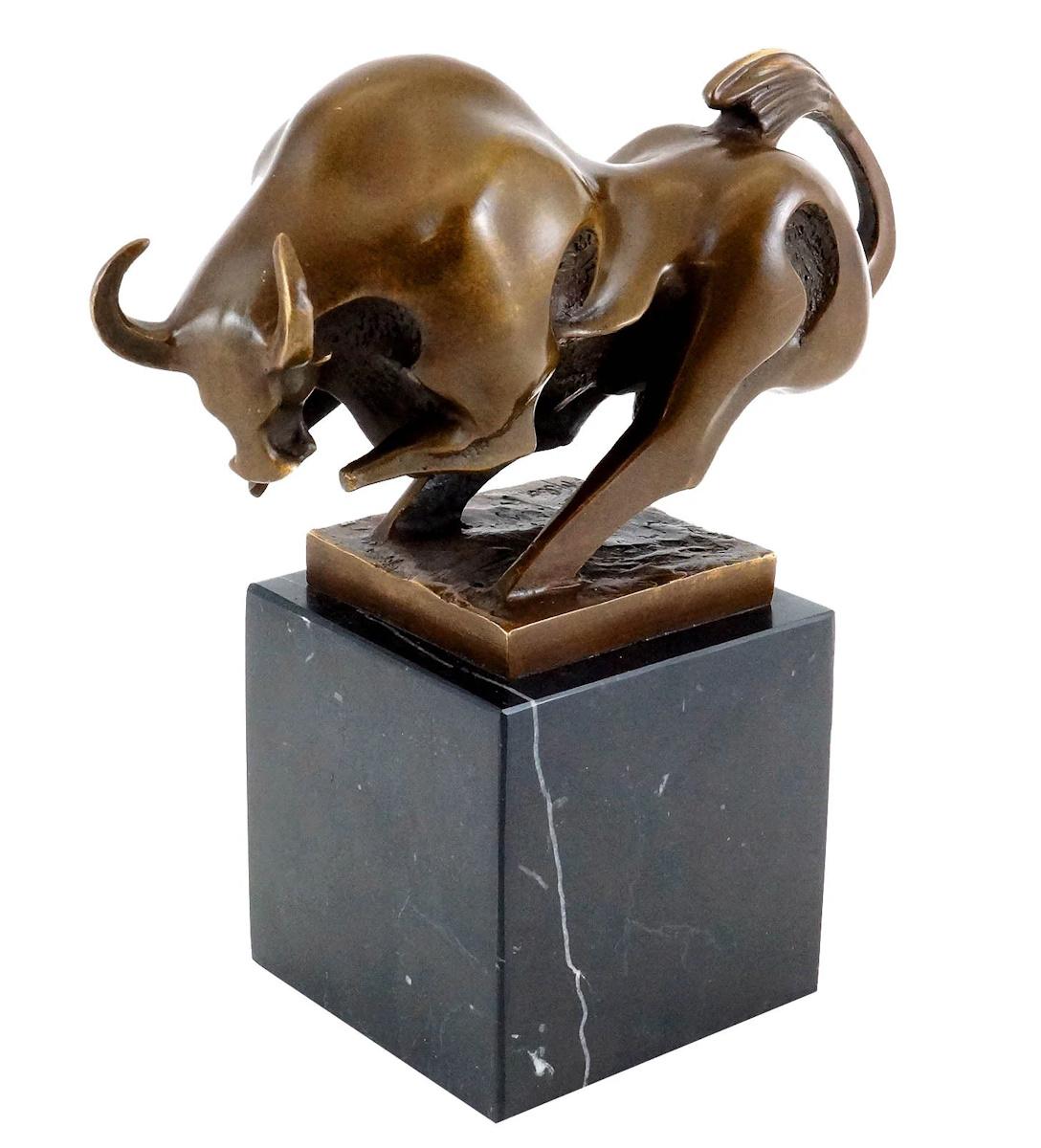 Art Deco Bronze Sculpture of a Bull in Motion, 20th Century. For Sale