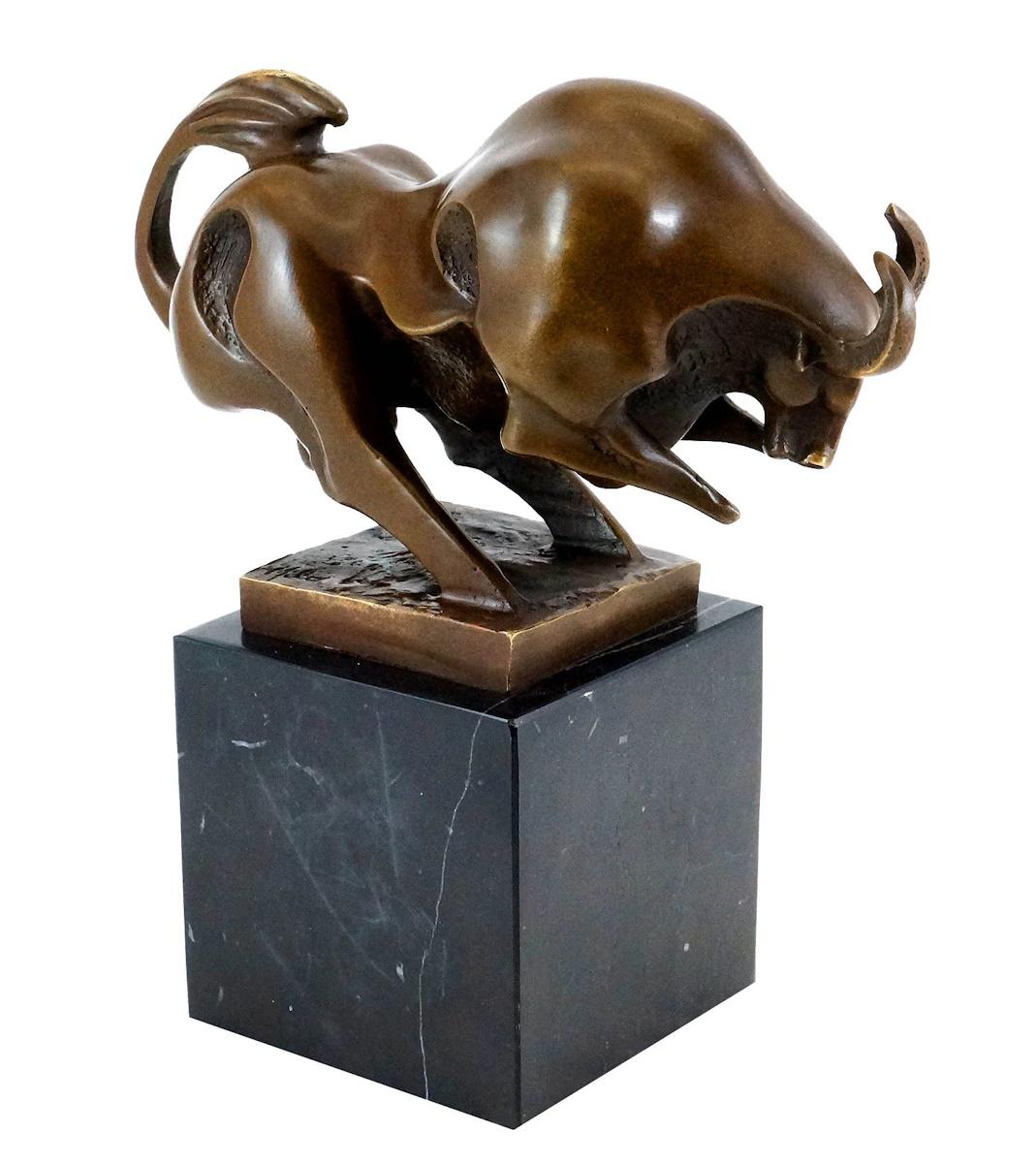 Patinated Bronze Sculpture of a Bull in Motion, 20th Century. For Sale