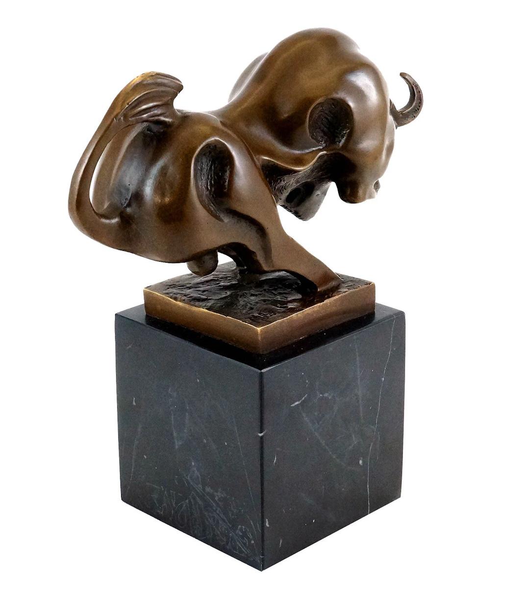 Bronze Sculpture of a Bull in Motion, 20th Century. For Sale 1