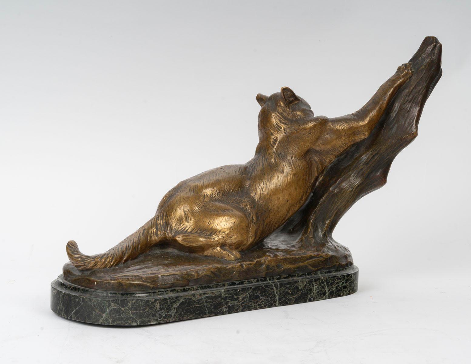 Scultura in bronzo di un gatto di Louis Riché, inizio del XX secolo. in vendita 3