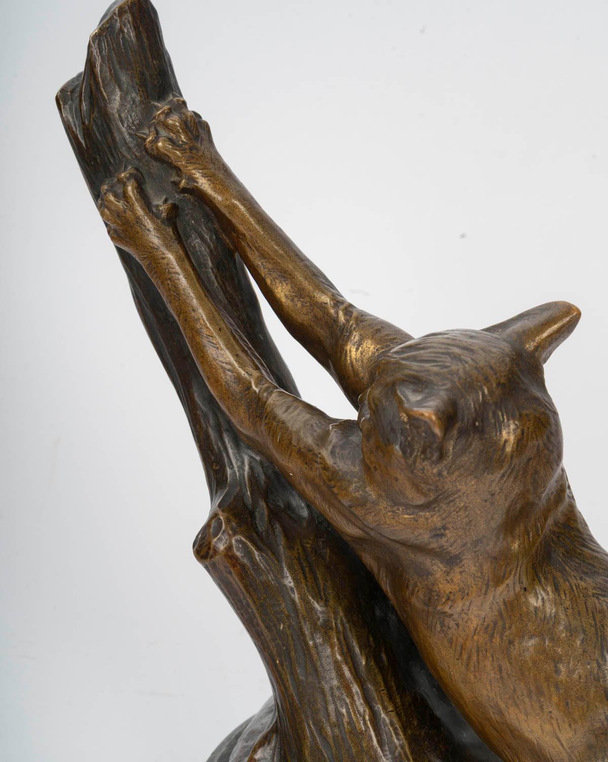 Scultura in bronzo di un gatto di Louis Riché, inizio del XX secolo. In condizioni buone in vendita a Saint-Ouen, FR