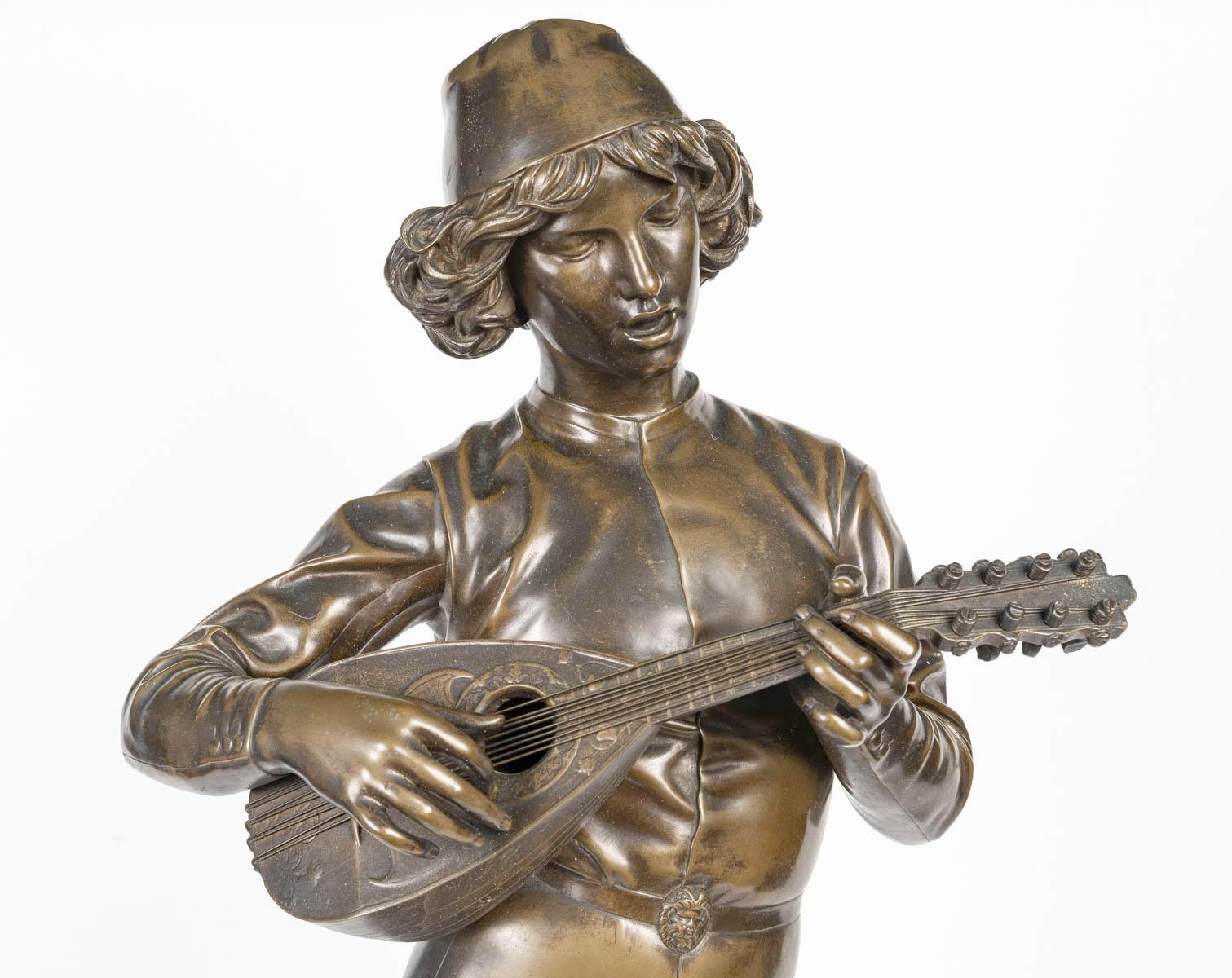 Sculpture en bronze d'une chanteuse Florentine par Paul Dubois, XIXe siècle, période Napoléon III.

Sculpture en bronze patiné du XIXe siècle représentant une chanteuse Florentine par Paul Dubois, époque Napoléon III, cachet de réduction mécanique