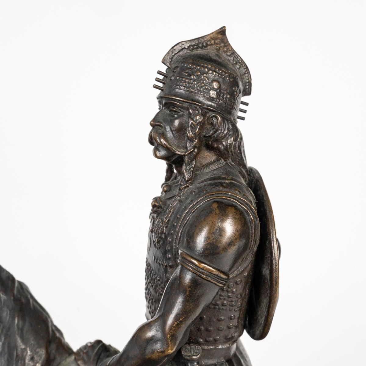 Scultura in bronzo di un capo gallico, firmata FREMIET.

Scultura in bronzo firmata FREMIET, raffigurante un capo gallico, XIX secolo, periodo Napoleone III.
H: 37cm, L: 26cm, P: 8,5cm