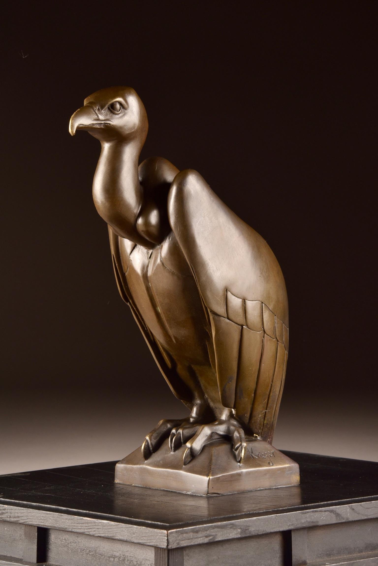 Bronze Sculpture of a eagle in Art Deco Style 3
