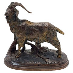 Sculpture en bronze d'une chèvre par P.J Mêne