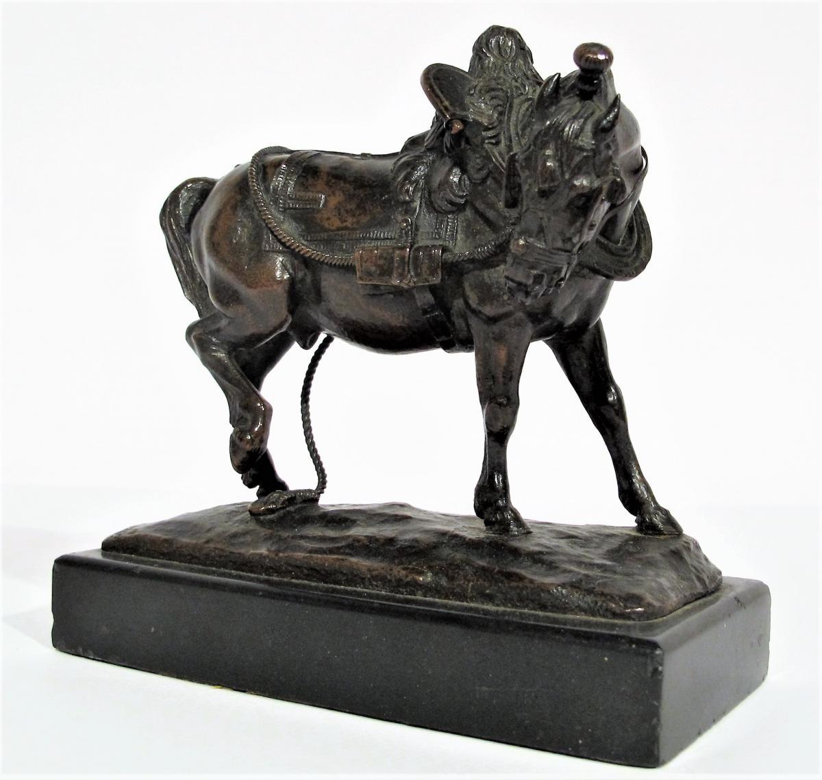 Bronzeskulptur eines angeschirrten Arbeitspferdes von Théodore Gechter (1796-1844) (Louis Philippe) im Angebot