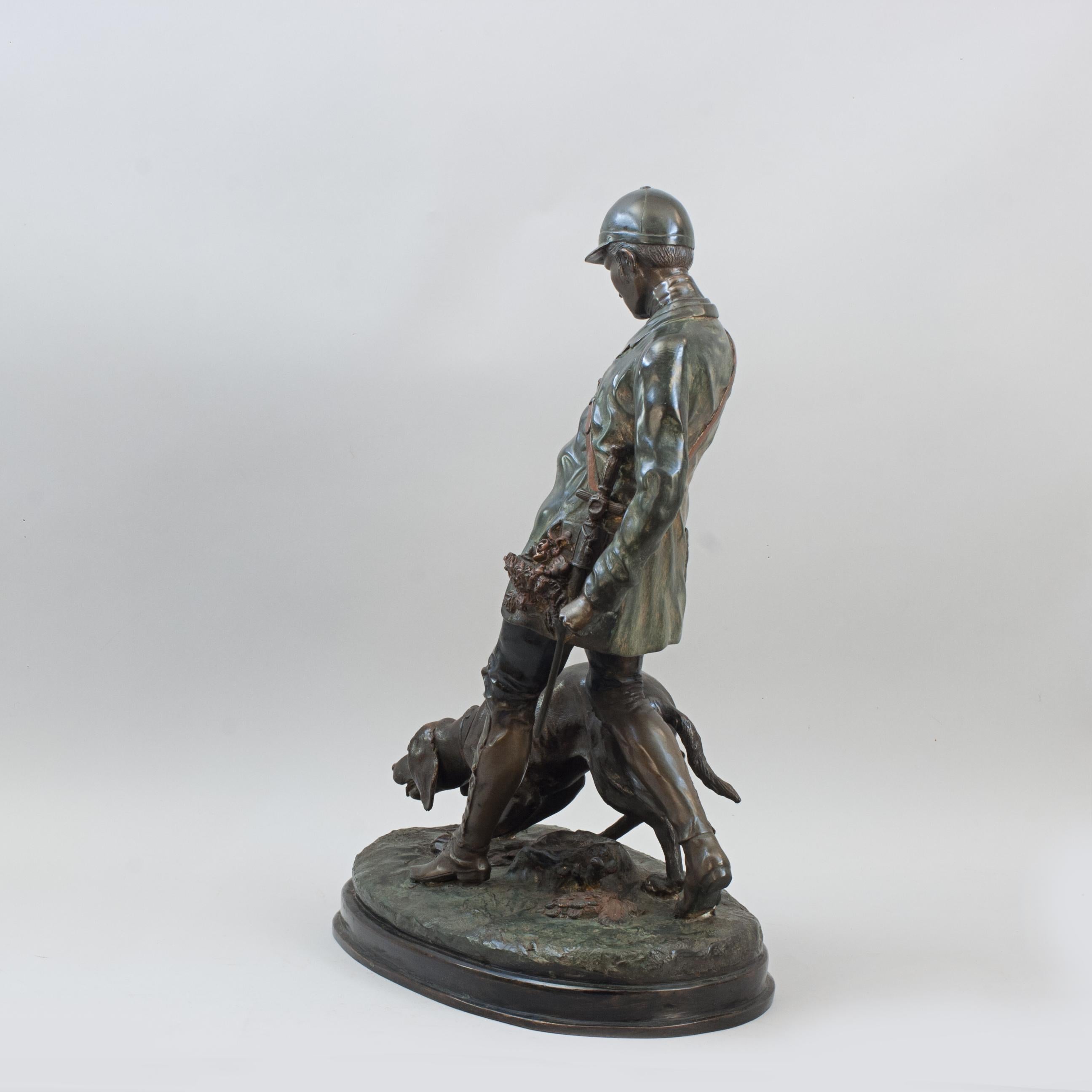 Sconosciuto Scultura in bronzo di cacciatore con cane da caccia in vendita