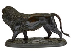 Sculpture en bronze d'un lion