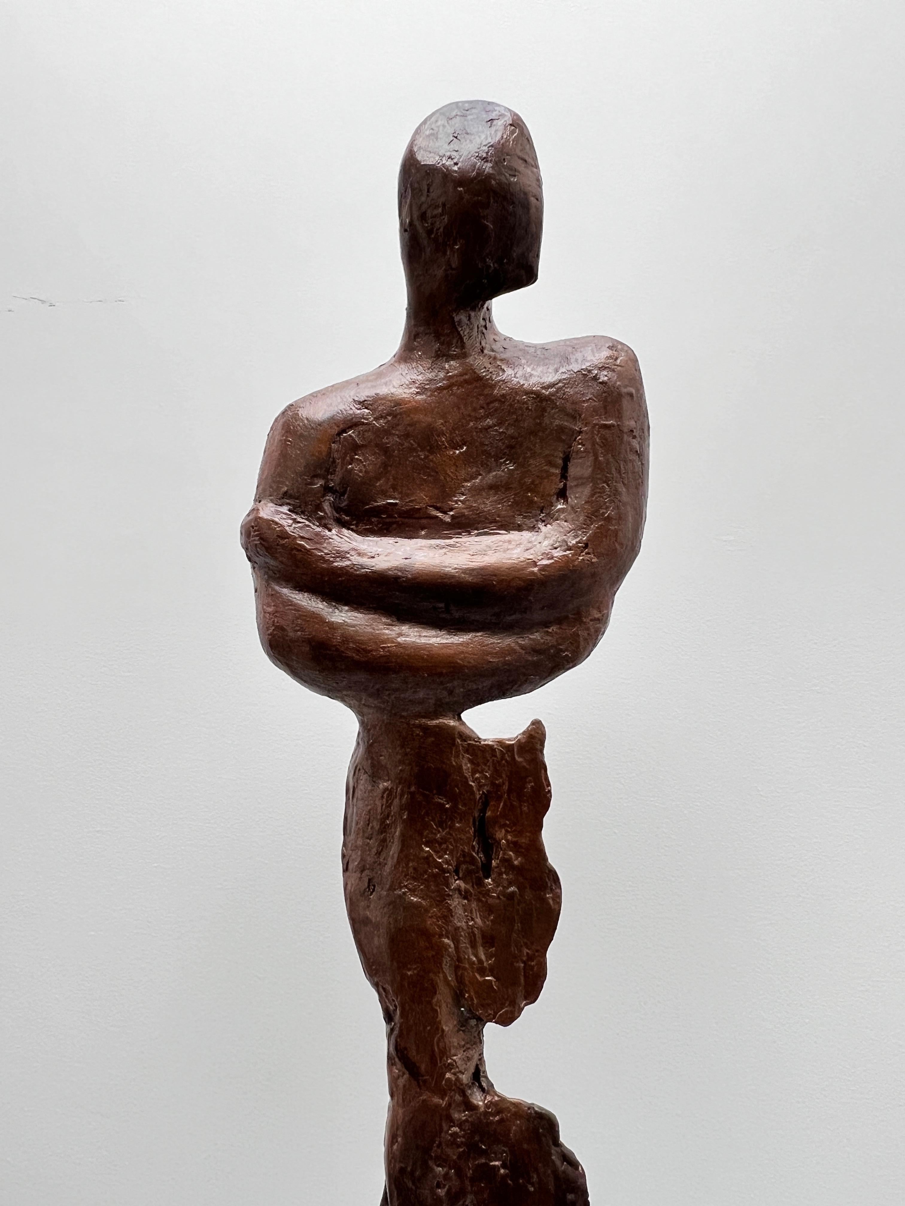 Moderno Una scultura di una figura maschile,  getto in vendita