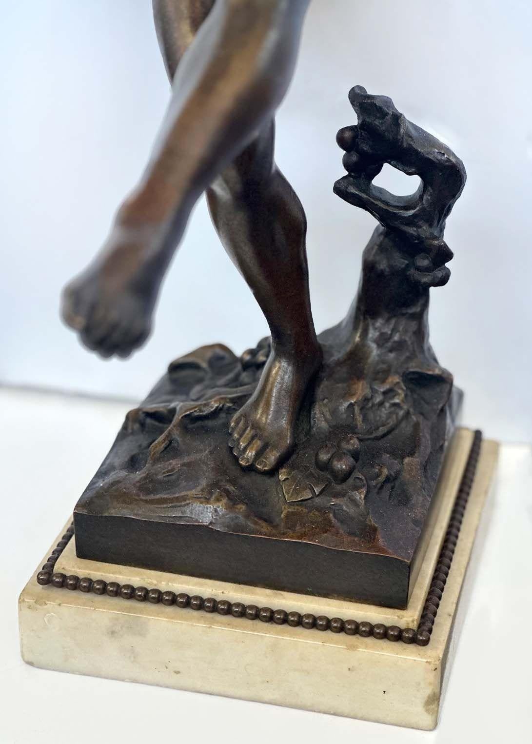 Français Sculpture en bronze d'un faune mythique par Clodion en vente