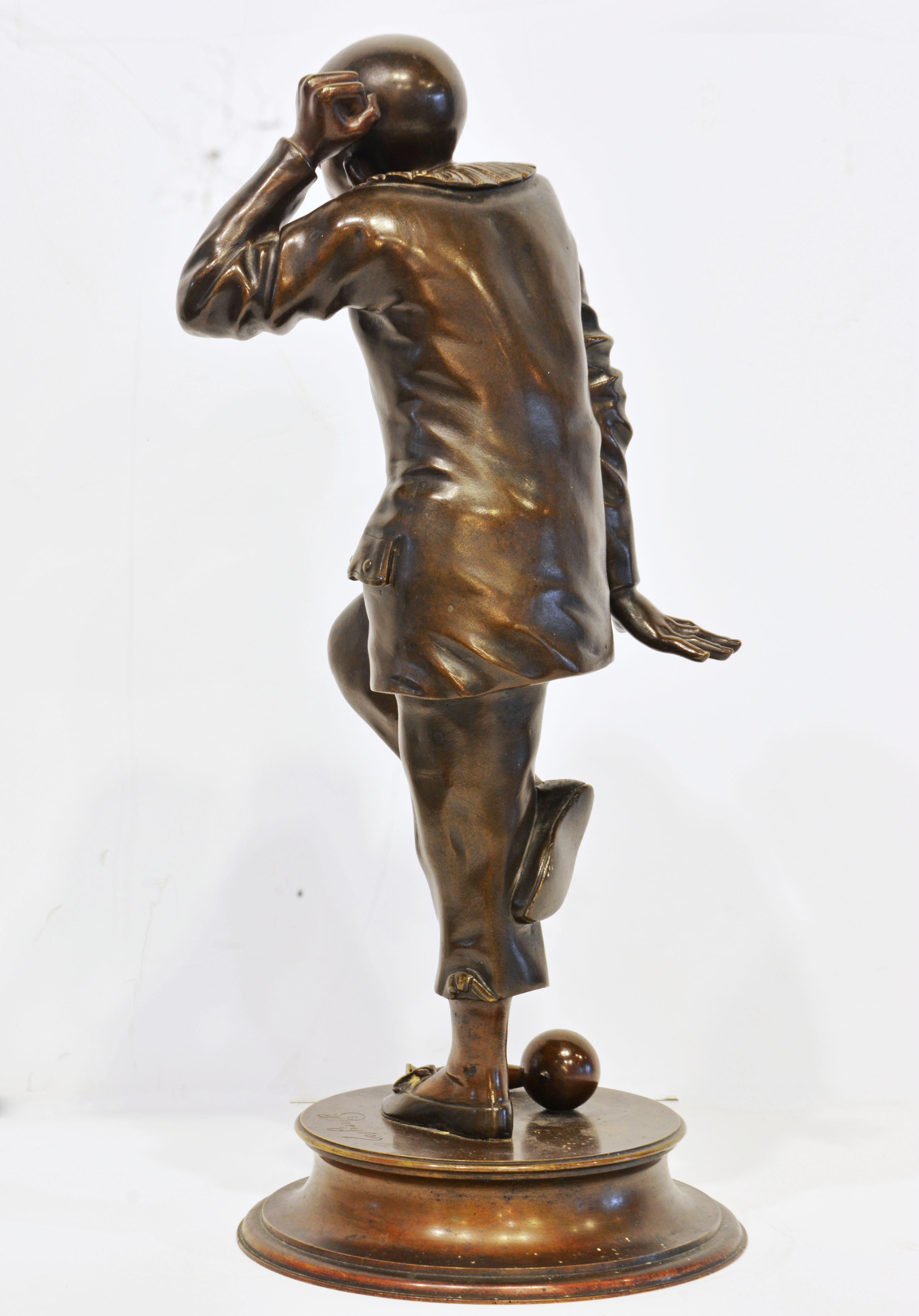 Louis Philippe Bronze Sculpture of a Posing Jester or Harlequin by French Sculptor G. Gueyton