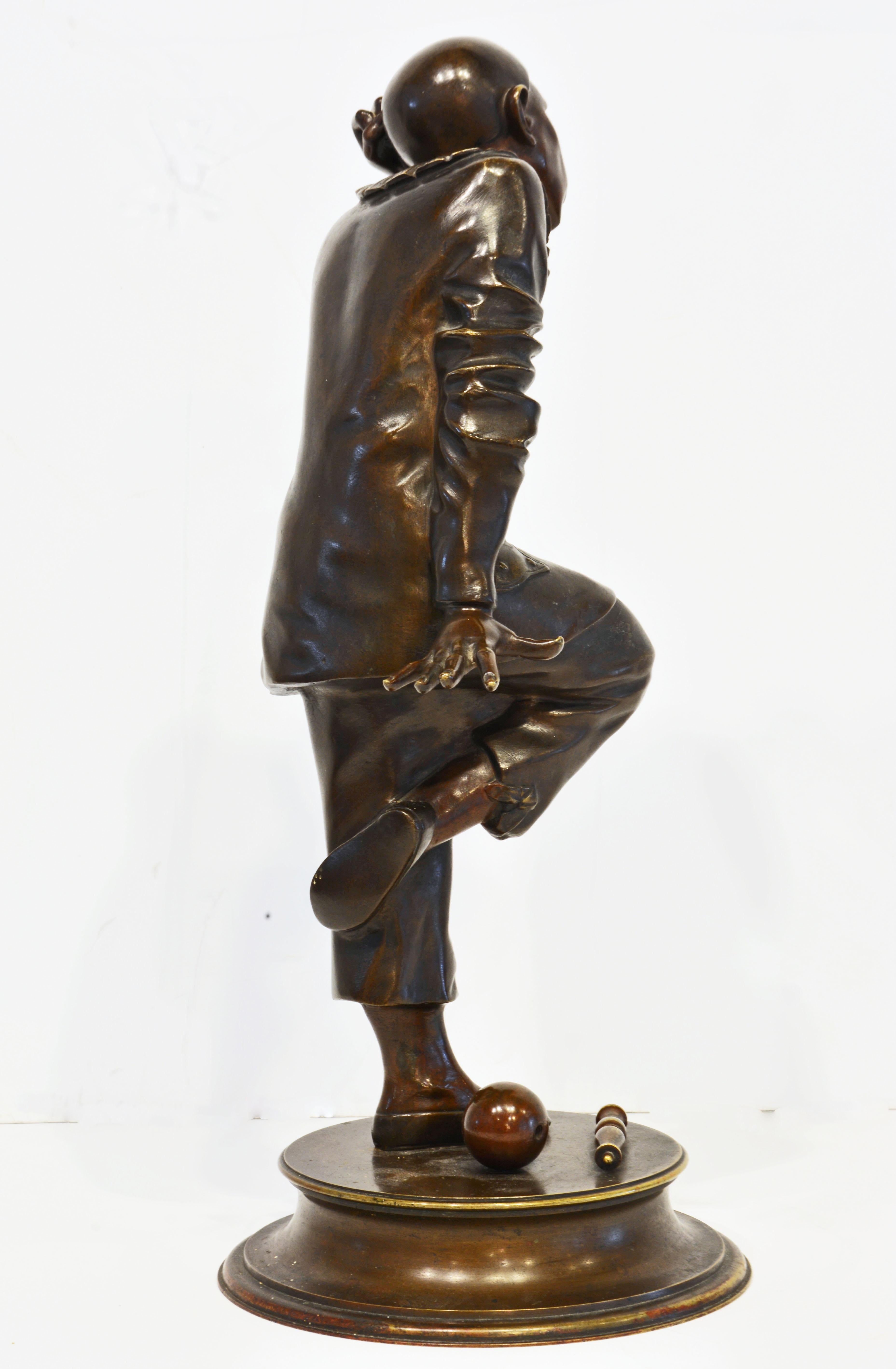 Patinated Bronze Sculpture of a Posing Jester or Harlequin by French Sculptor G. Gueyton