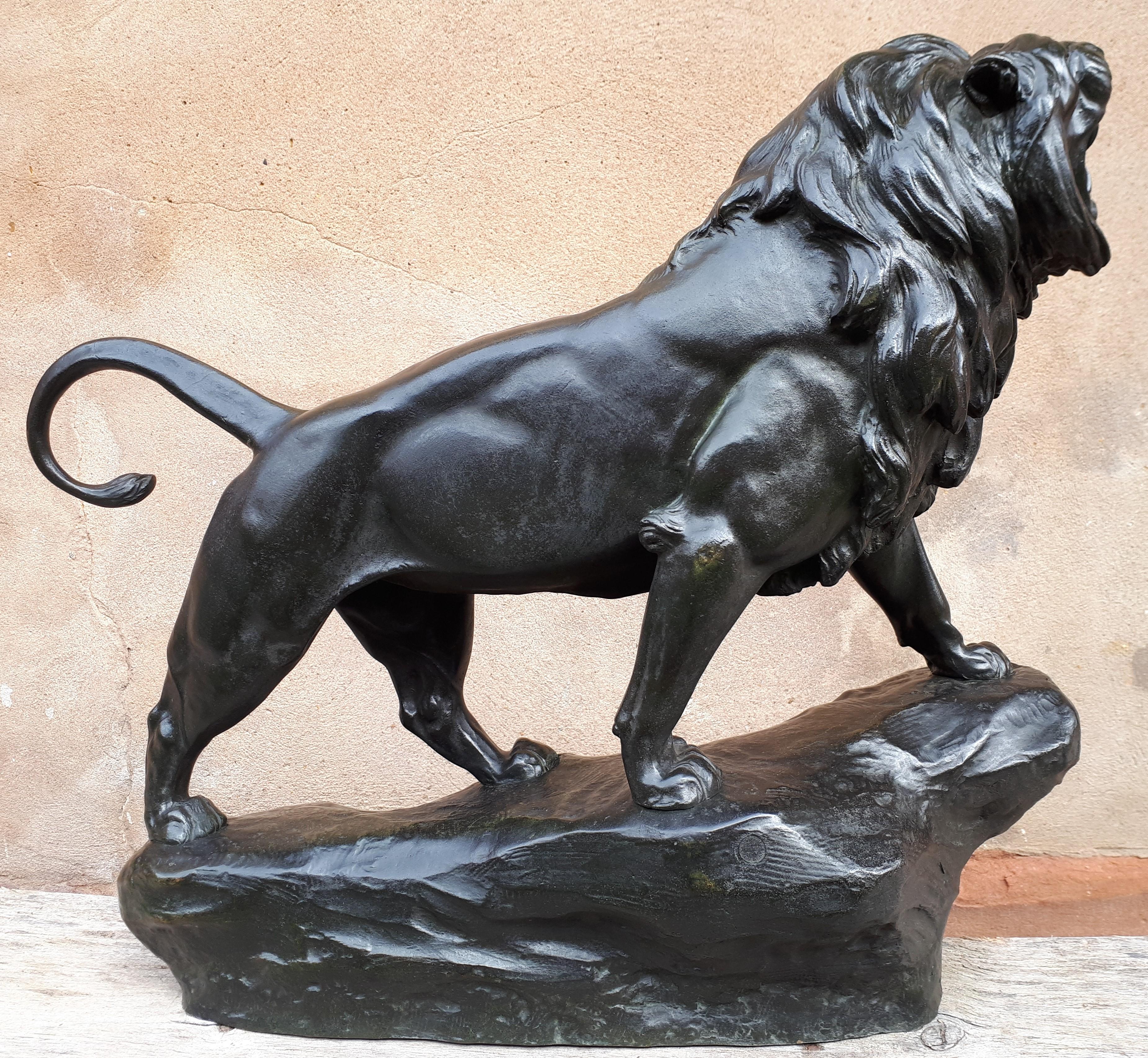 Bronze Sculpture Of A Roaring Lion, By Léon Bureau For Sale 6