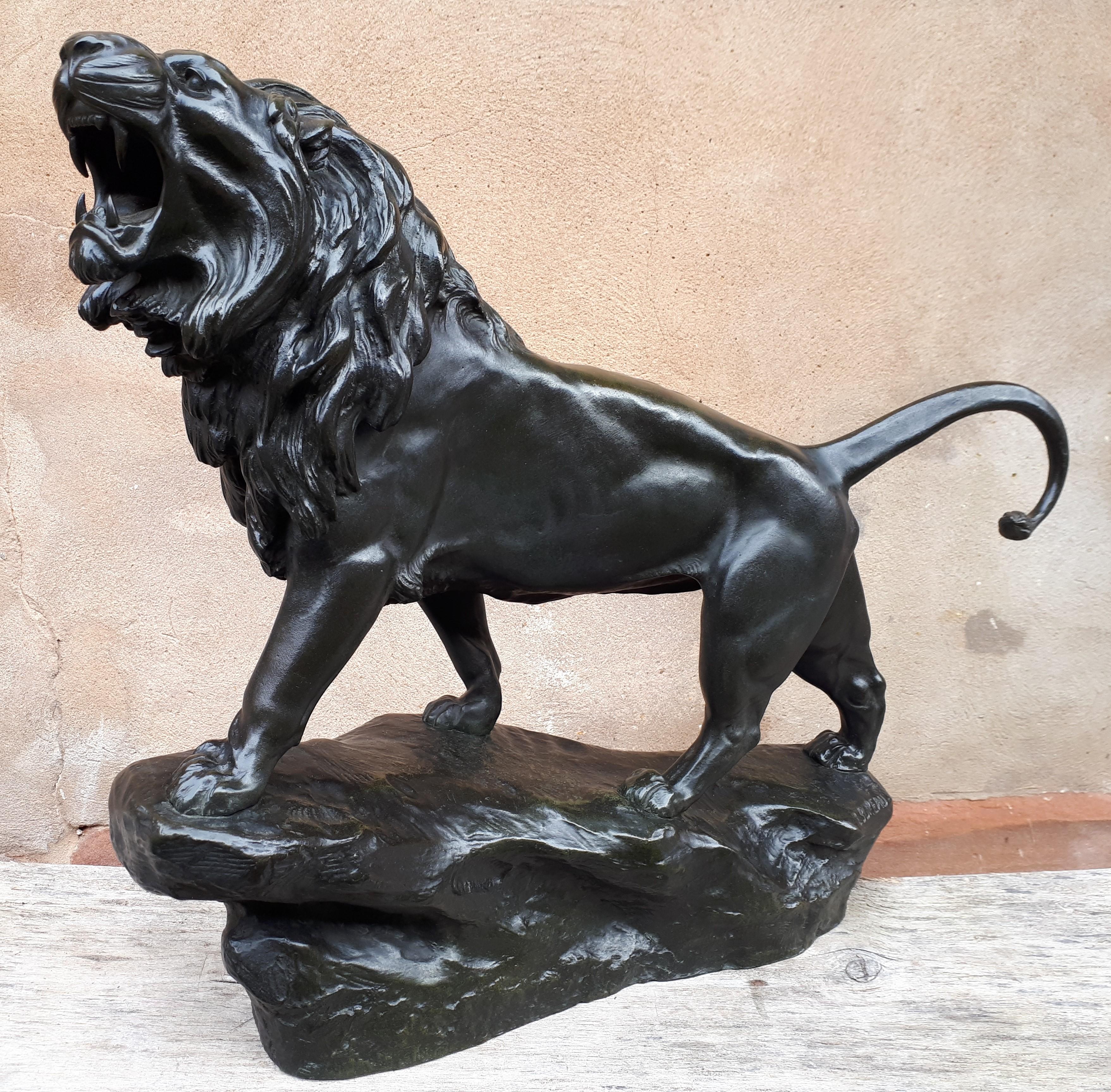 French Bronze Sculpture Of A Roaring Lion, By Léon Bureau For Sale