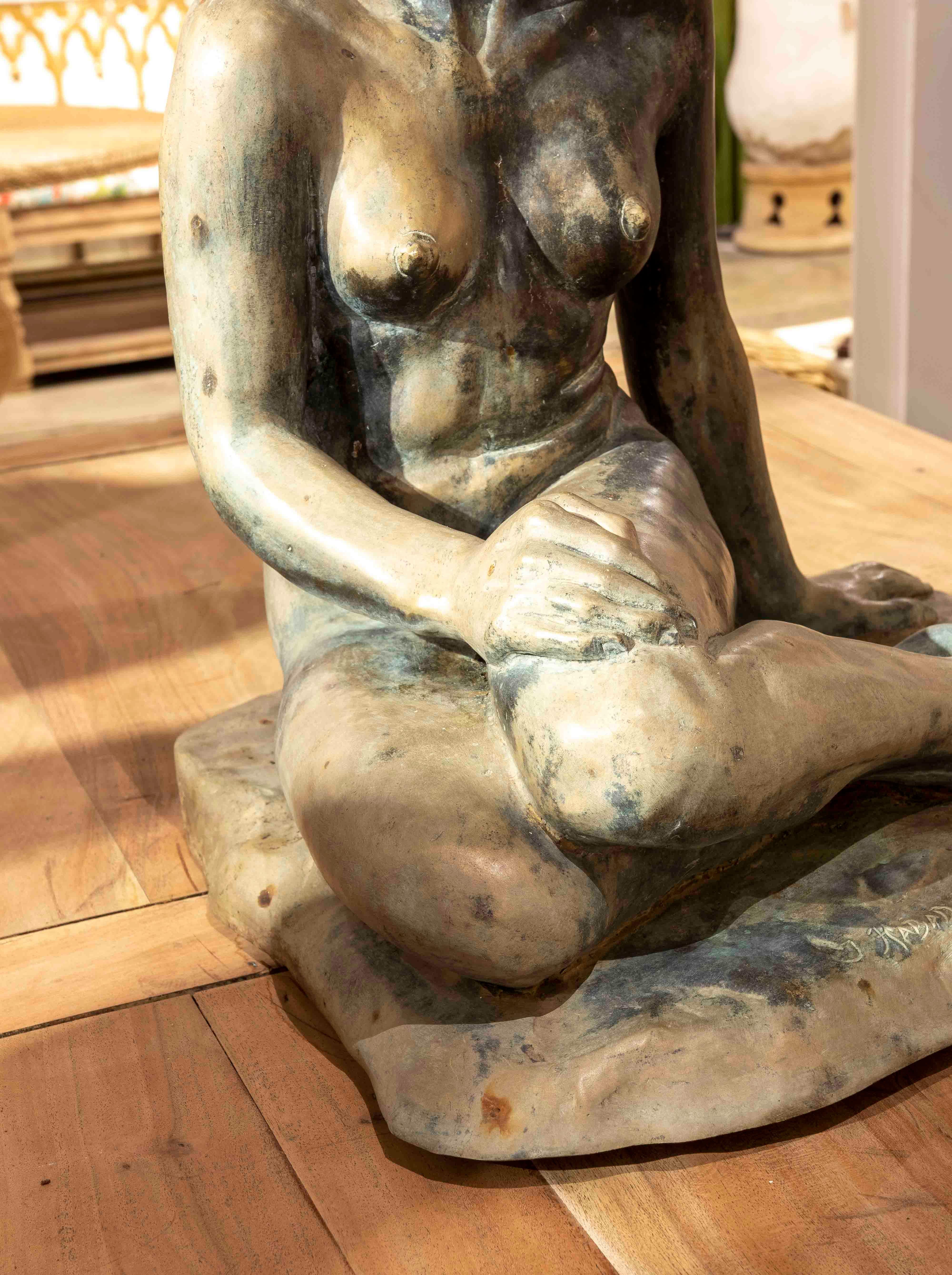 Late 20th Century Bronze Sculpture of a Seated Woman by the Artist Juan J. G. Hernandez-Abad For Sale