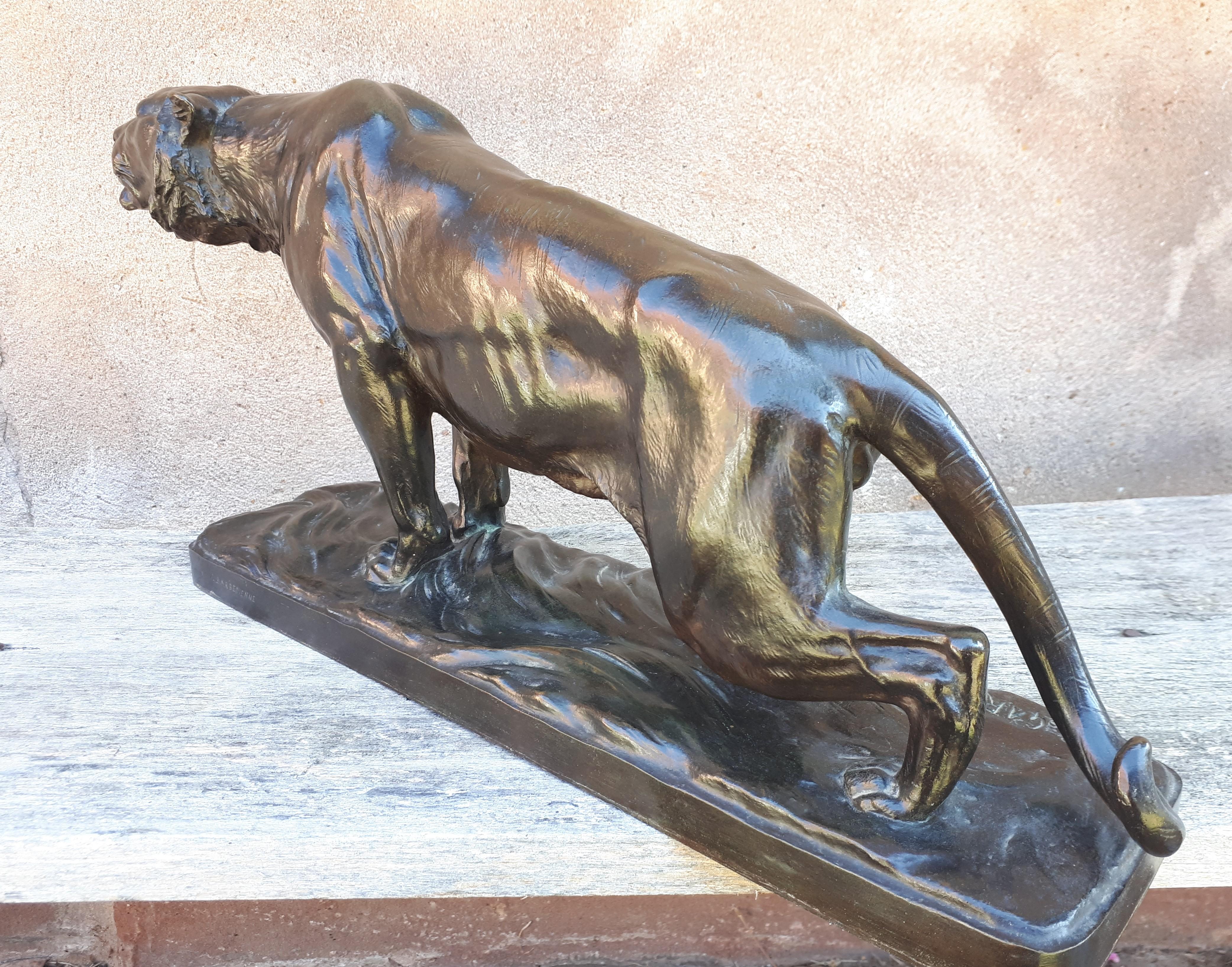 Sculpture en bronze d'un tigre sur la prowl, par Georges Gardet en vente 1