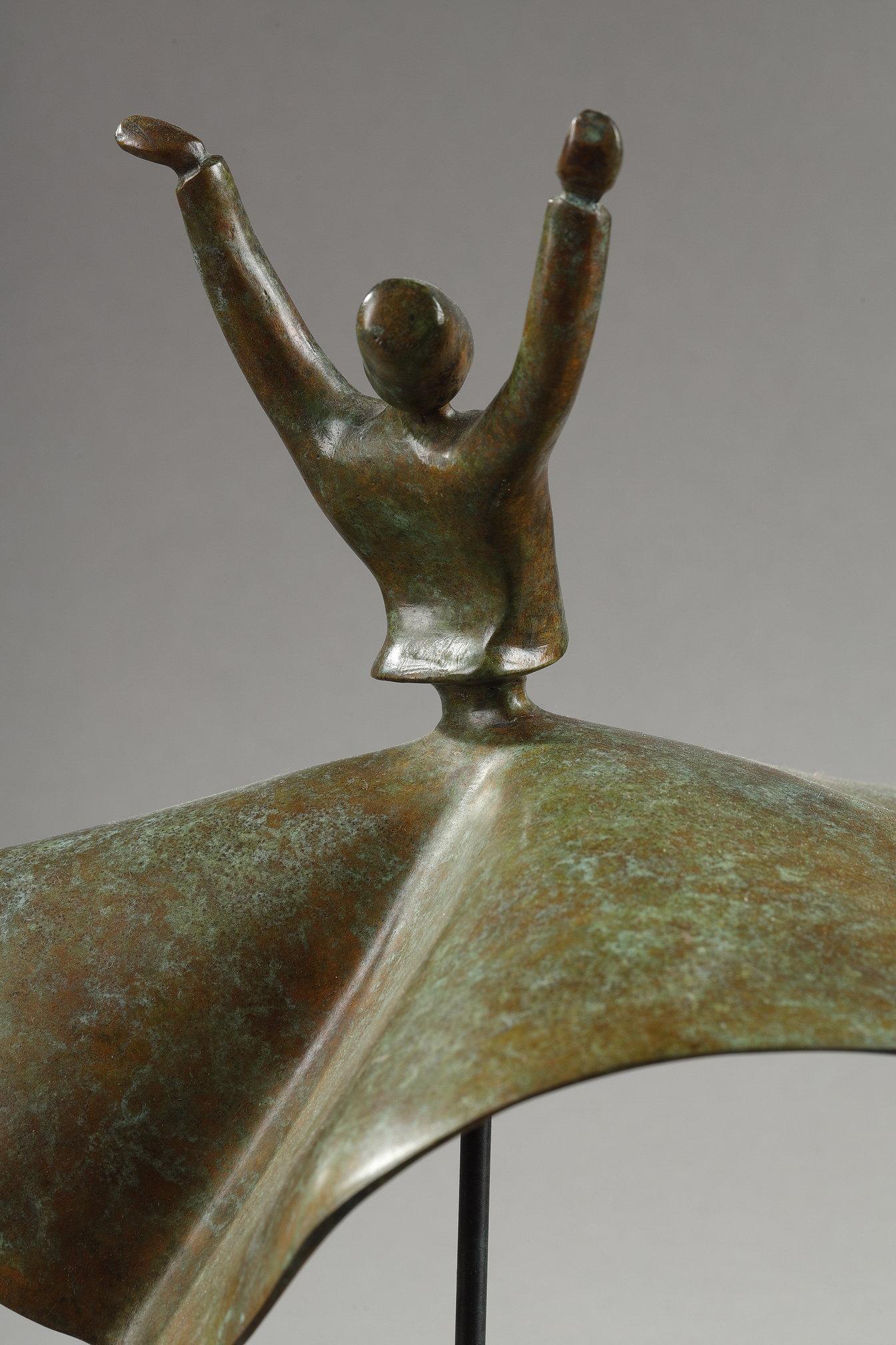 Scultura in bronzo di Samya Baroudi raffigurante un derviscio vorticoso in vendita 5