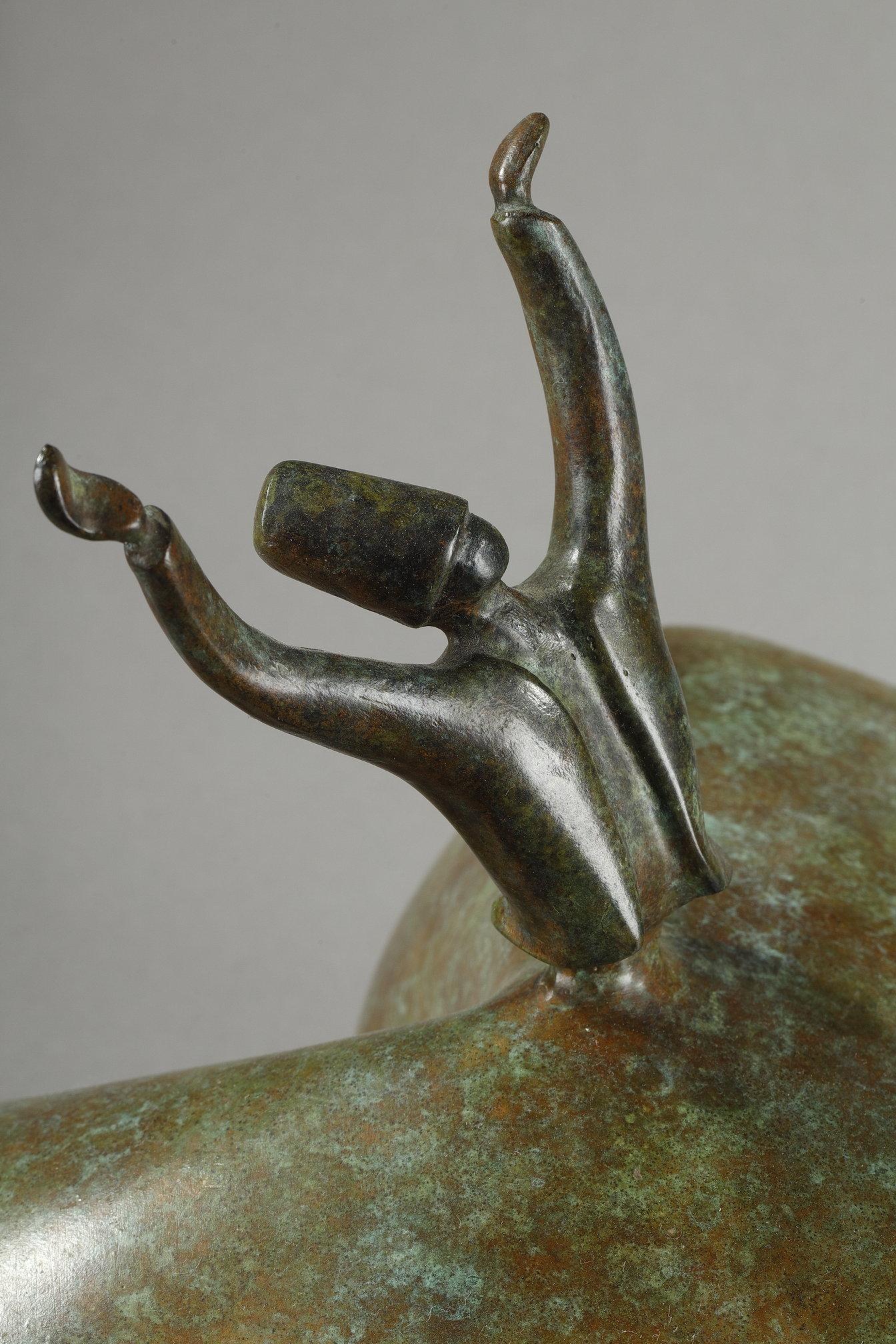 Scultura in bronzo di Samya Baroudi raffigurante un derviscio vorticoso in vendita 6